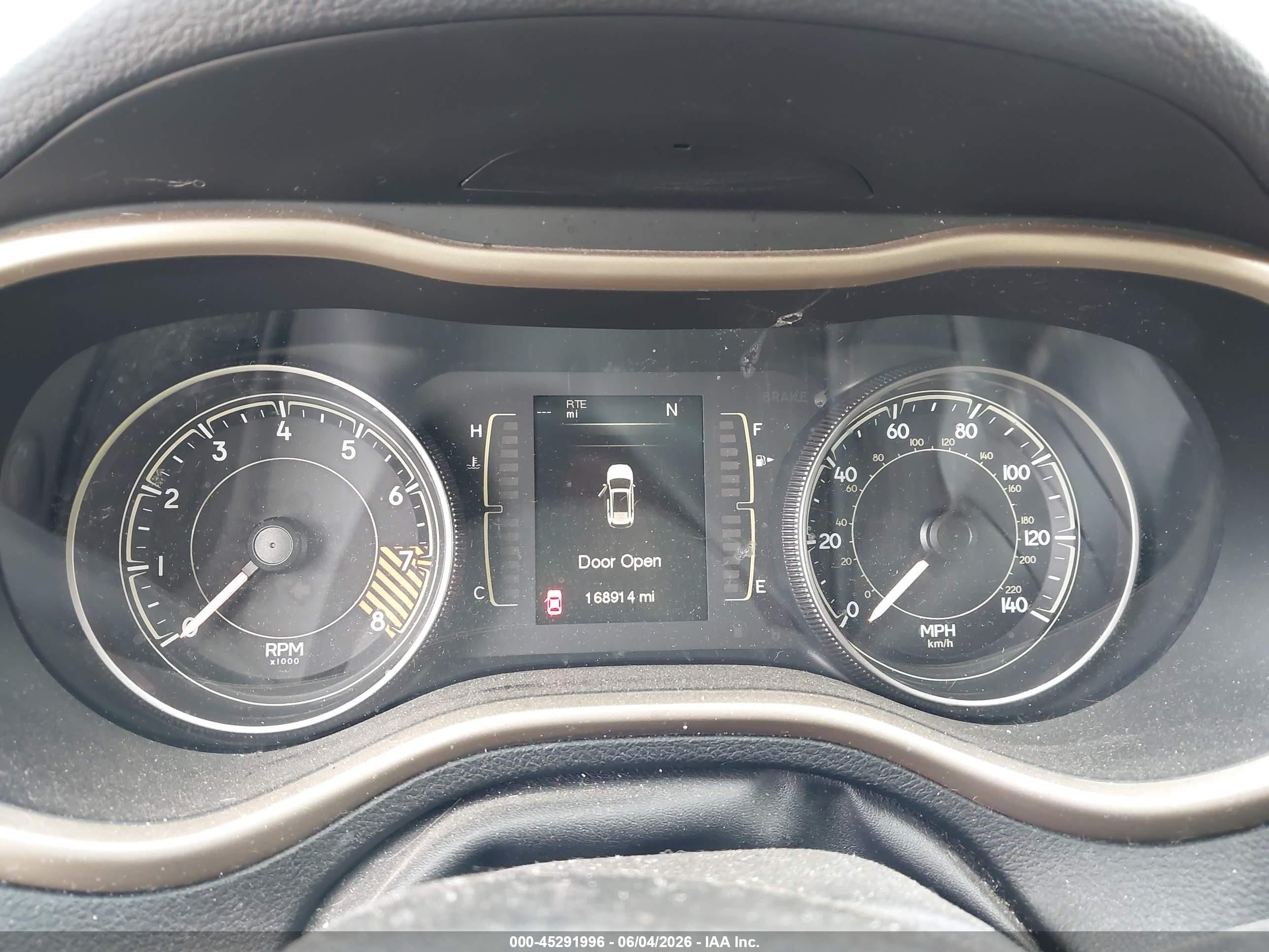 2014 Jeep Cherokee Latitude Black vin: 1C4PJMCSXEW203689
