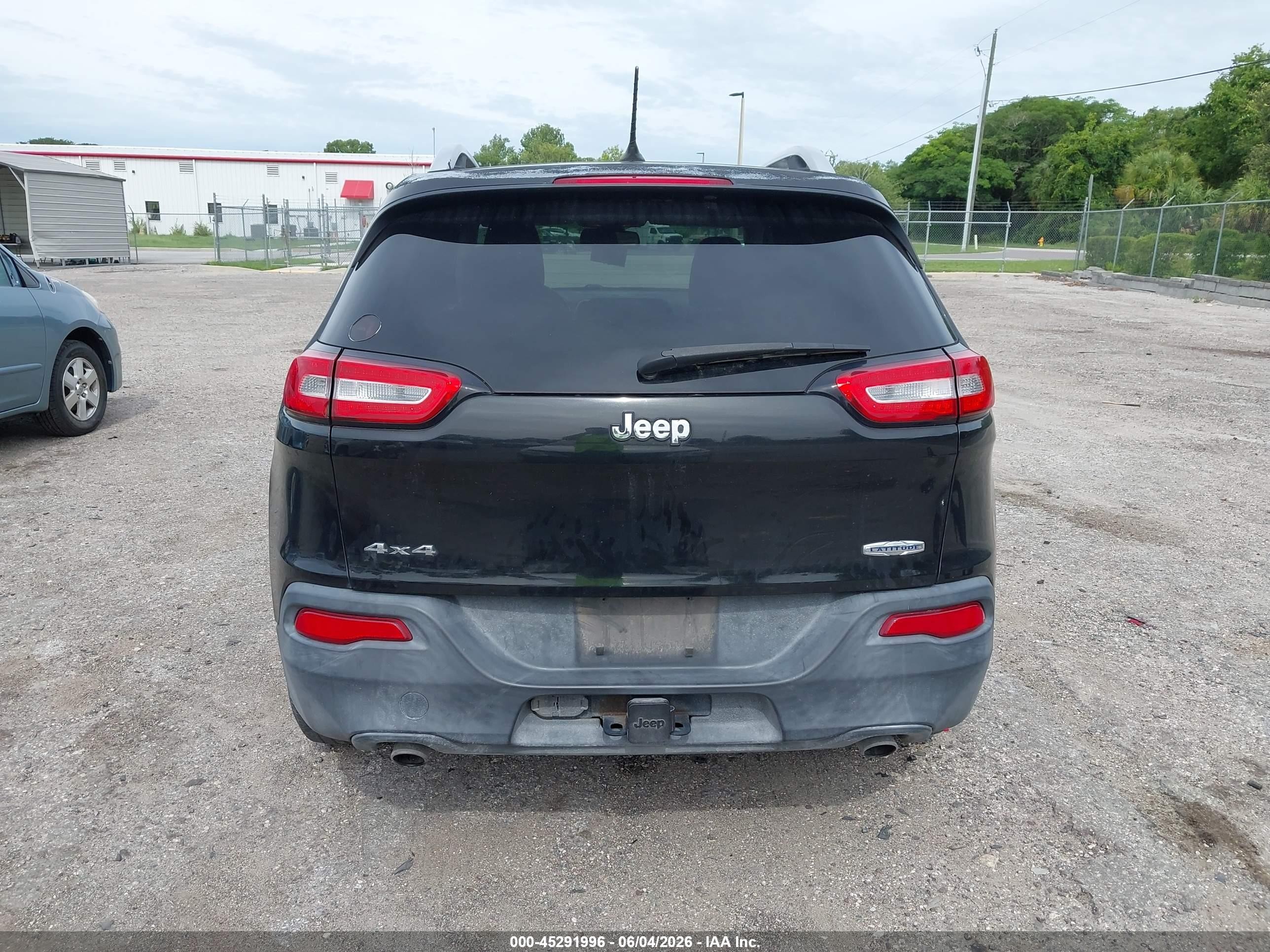 2014 Jeep Cherokee Latitude Black vin: 1C4PJMCSXEW203689