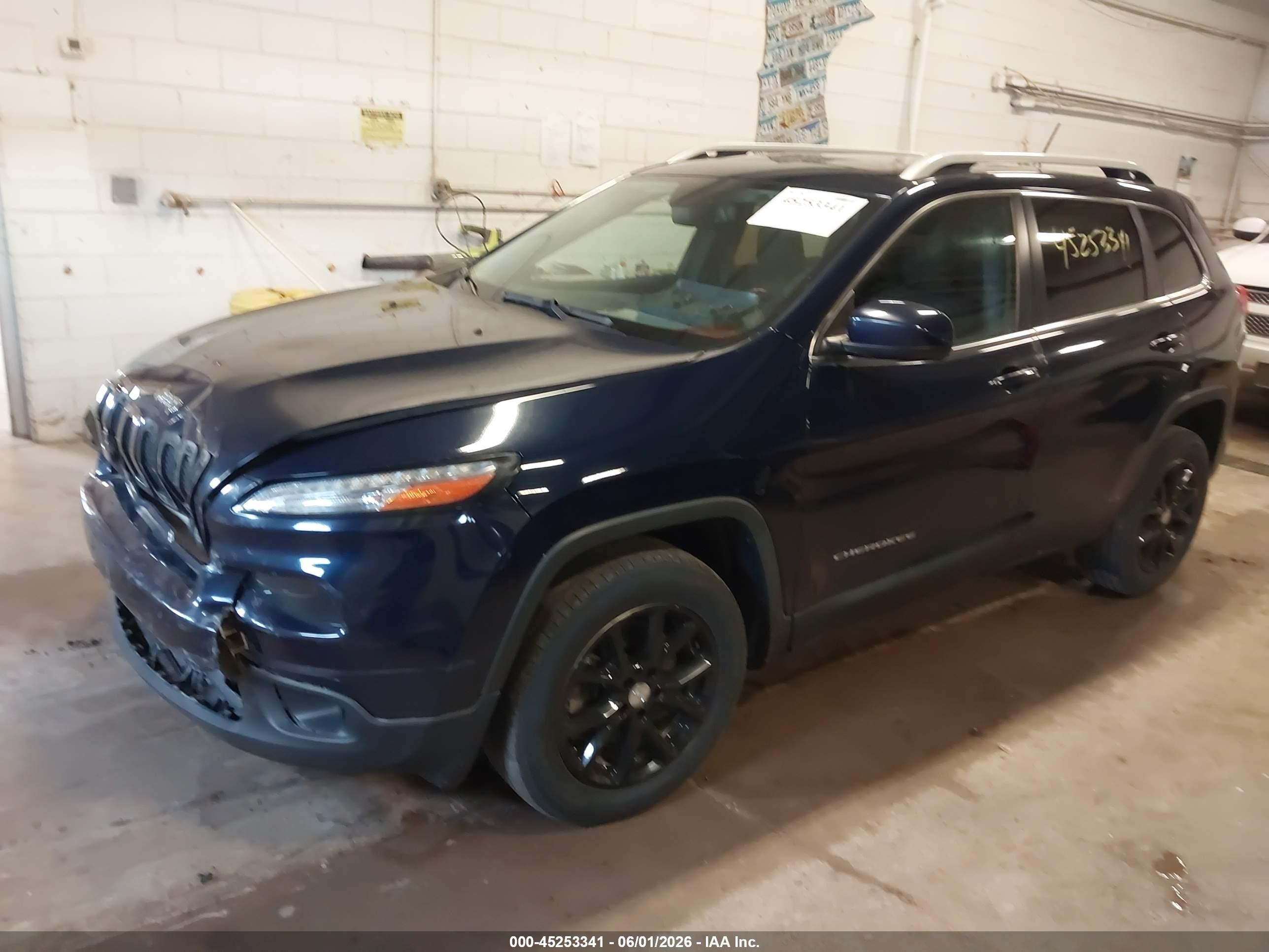 2015 Jeep Cherokee Latitude Blue vin: 1C4PJMCSXFW501242