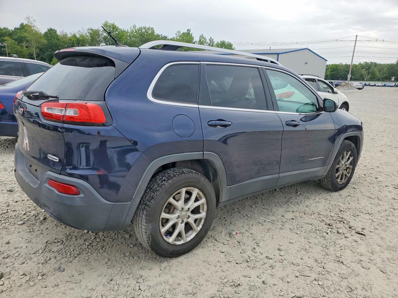 2015 Jeep Cherokee Latitude Blue vin: 1C4PJMCSXFW504710