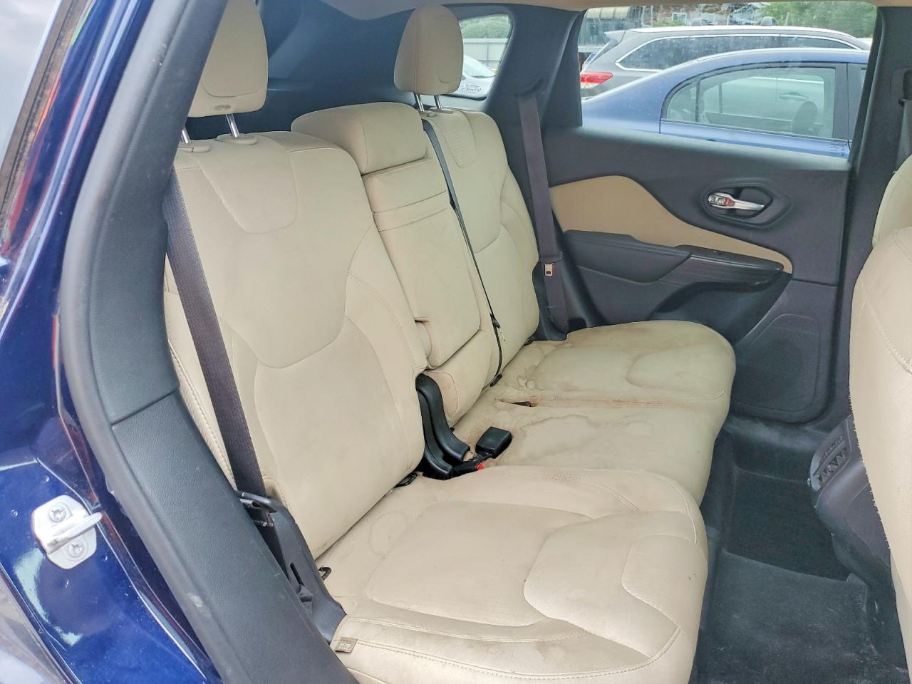 2015 Jeep Cherokee Latitude Blue vin: 1C4PJMCSXFW504710