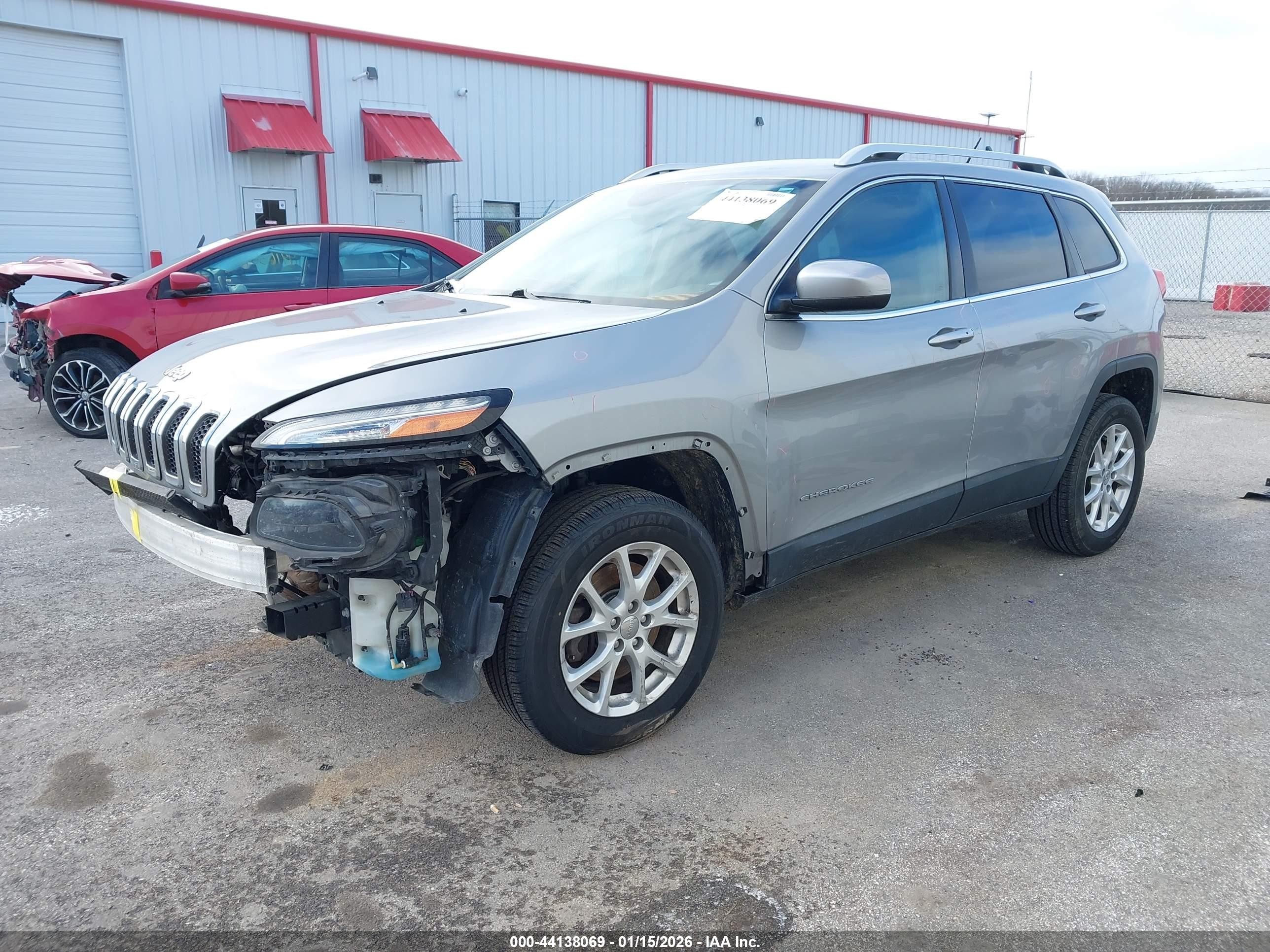 2015 Jeep Cherokee Latitude Silver vin: 1C4PJMCSXFW529722