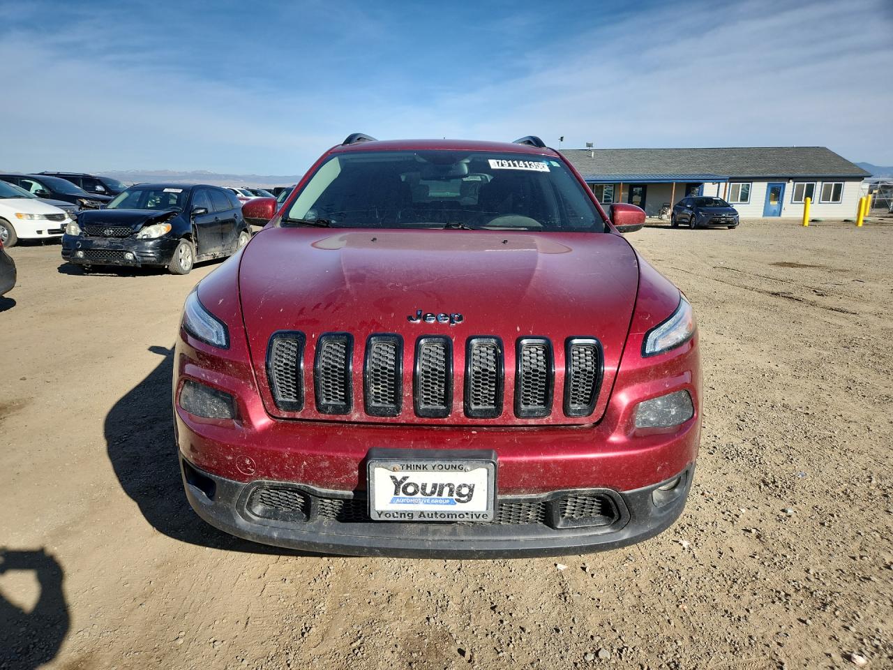 2015 Jeep Cherokee Latitude Maroon vin: 1C4PJMCSXFW601616 Damage: Hood, Chipped, 10 Or More