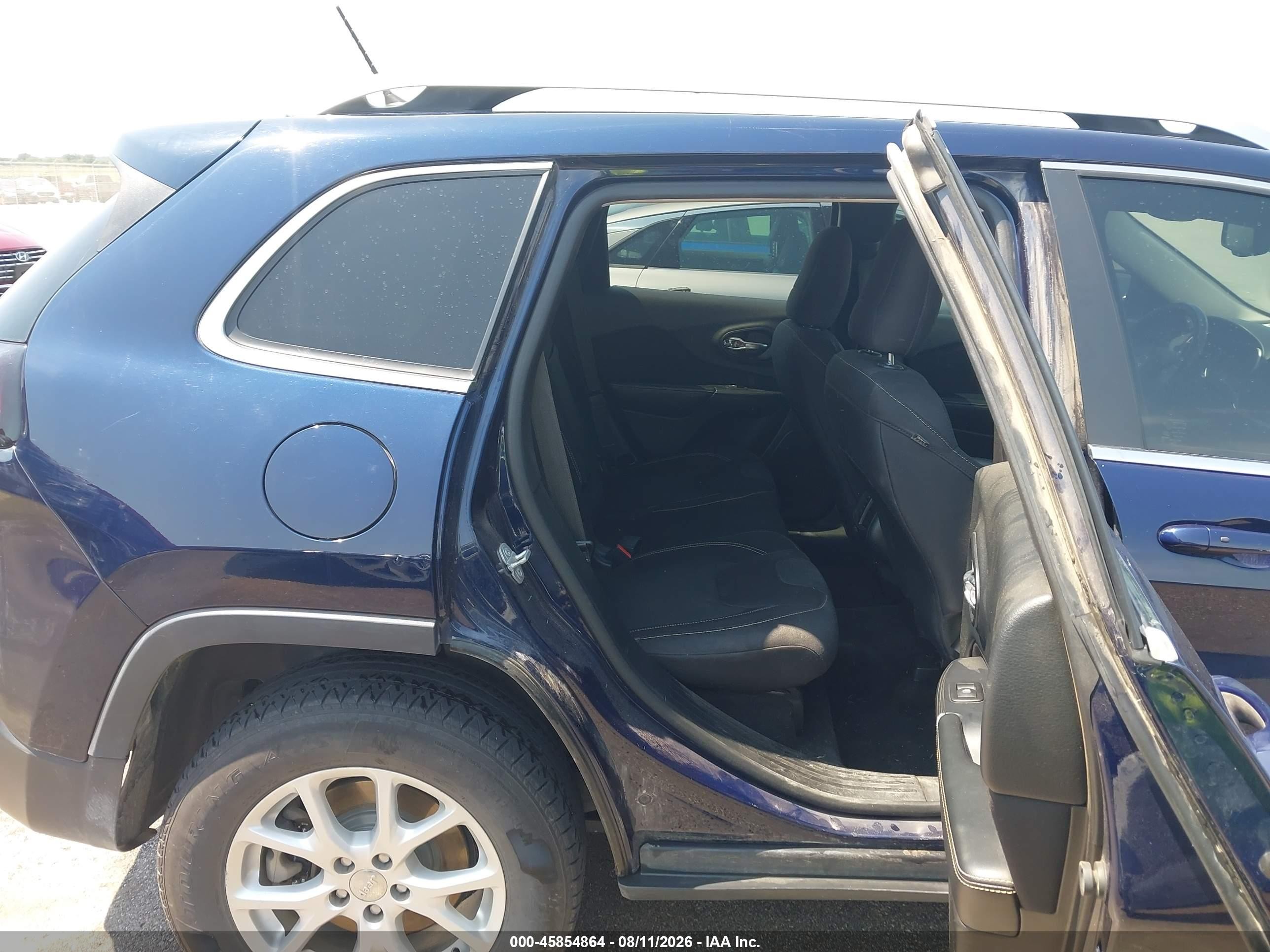 2015 Jeep Cherokee Latitude Blue vin: 1C4PJMCSXFW604905