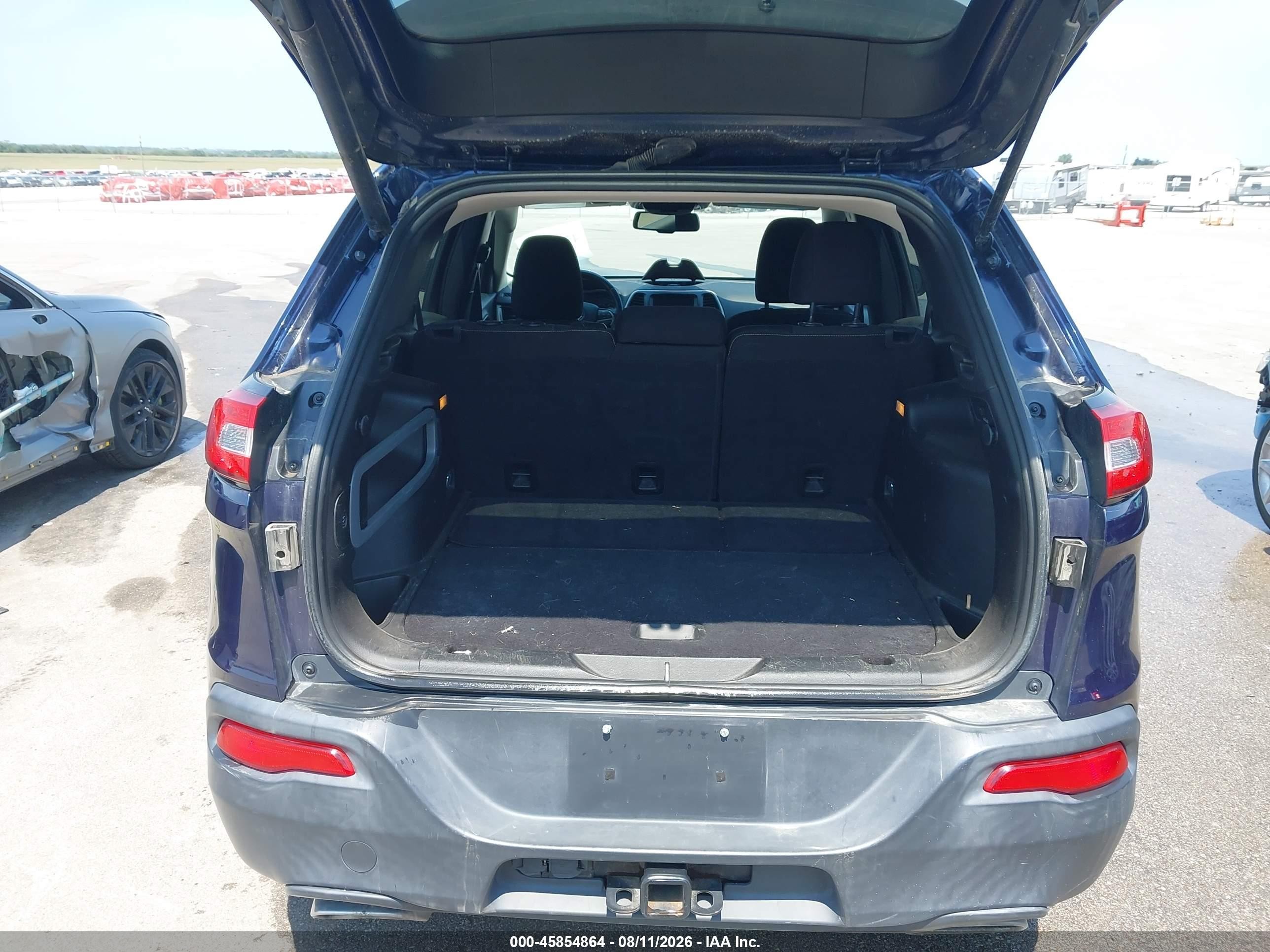 2015 Jeep Cherokee Latitude Blue vin: 1C4PJMCSXFW604905