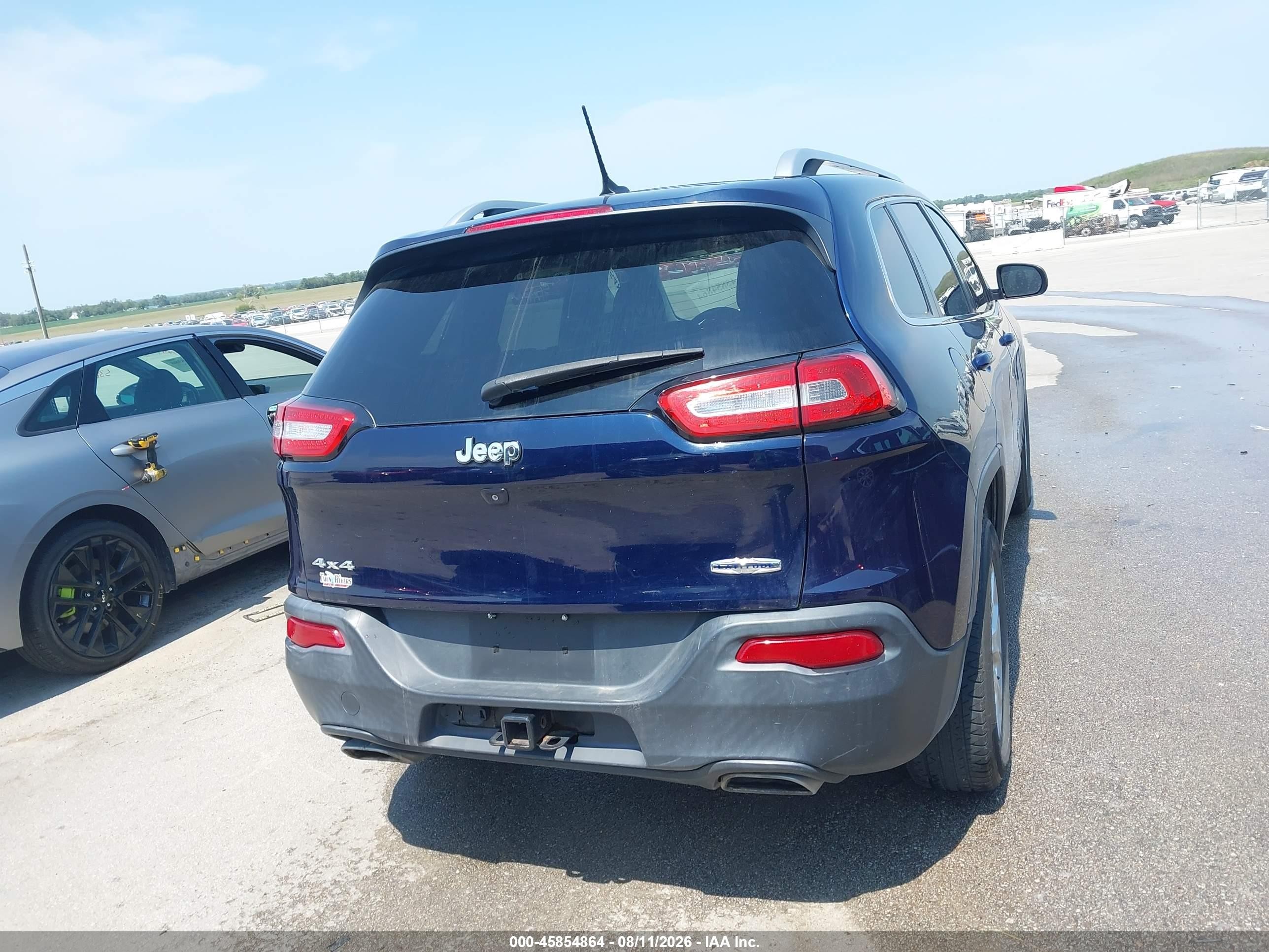 2015 Jeep Cherokee Latitude Blue vin: 1C4PJMCSXFW604905