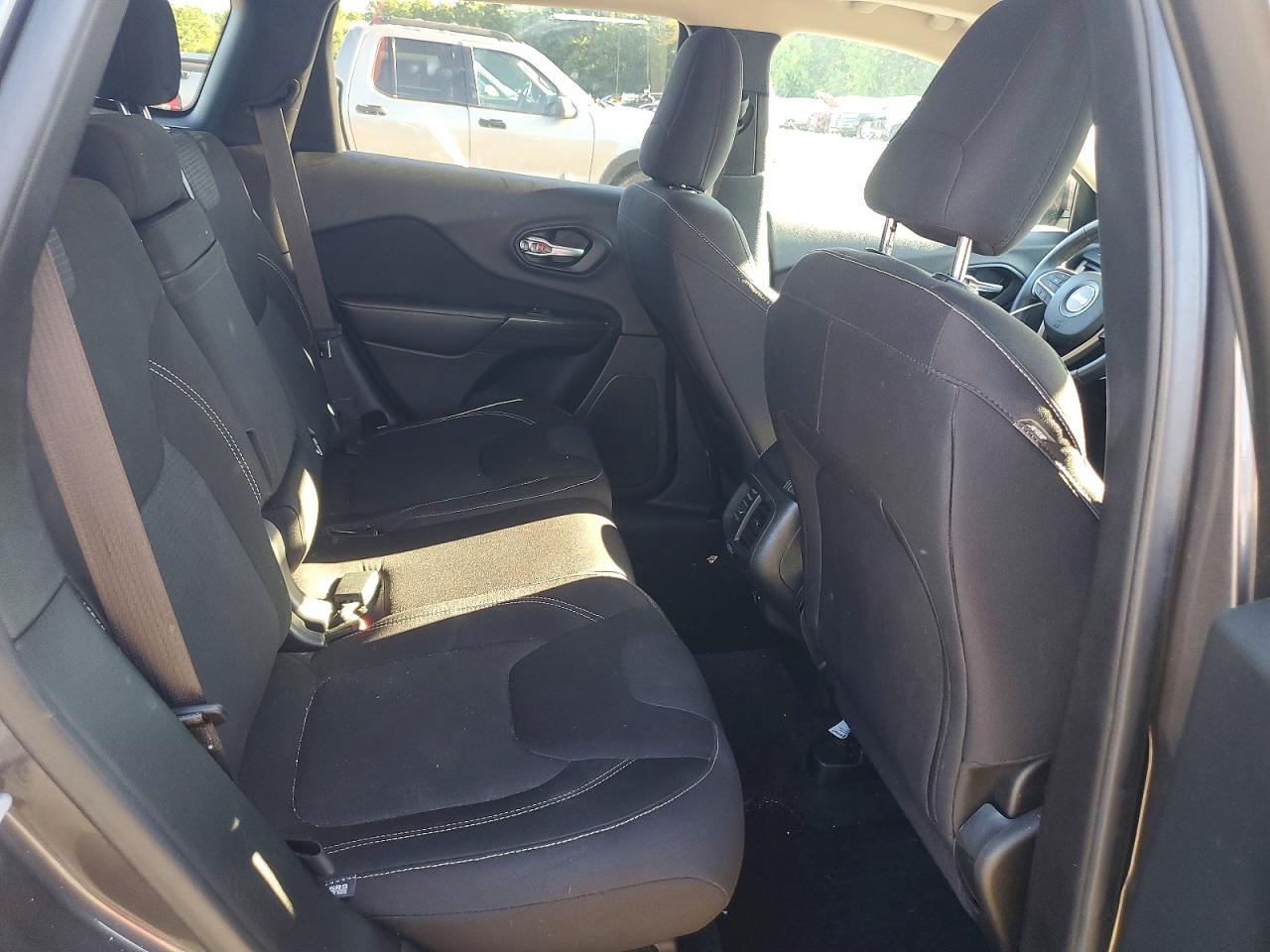 2015 Jeep Cherokee Latitude Charcoal vin: 1C4PJMCSXFW606511