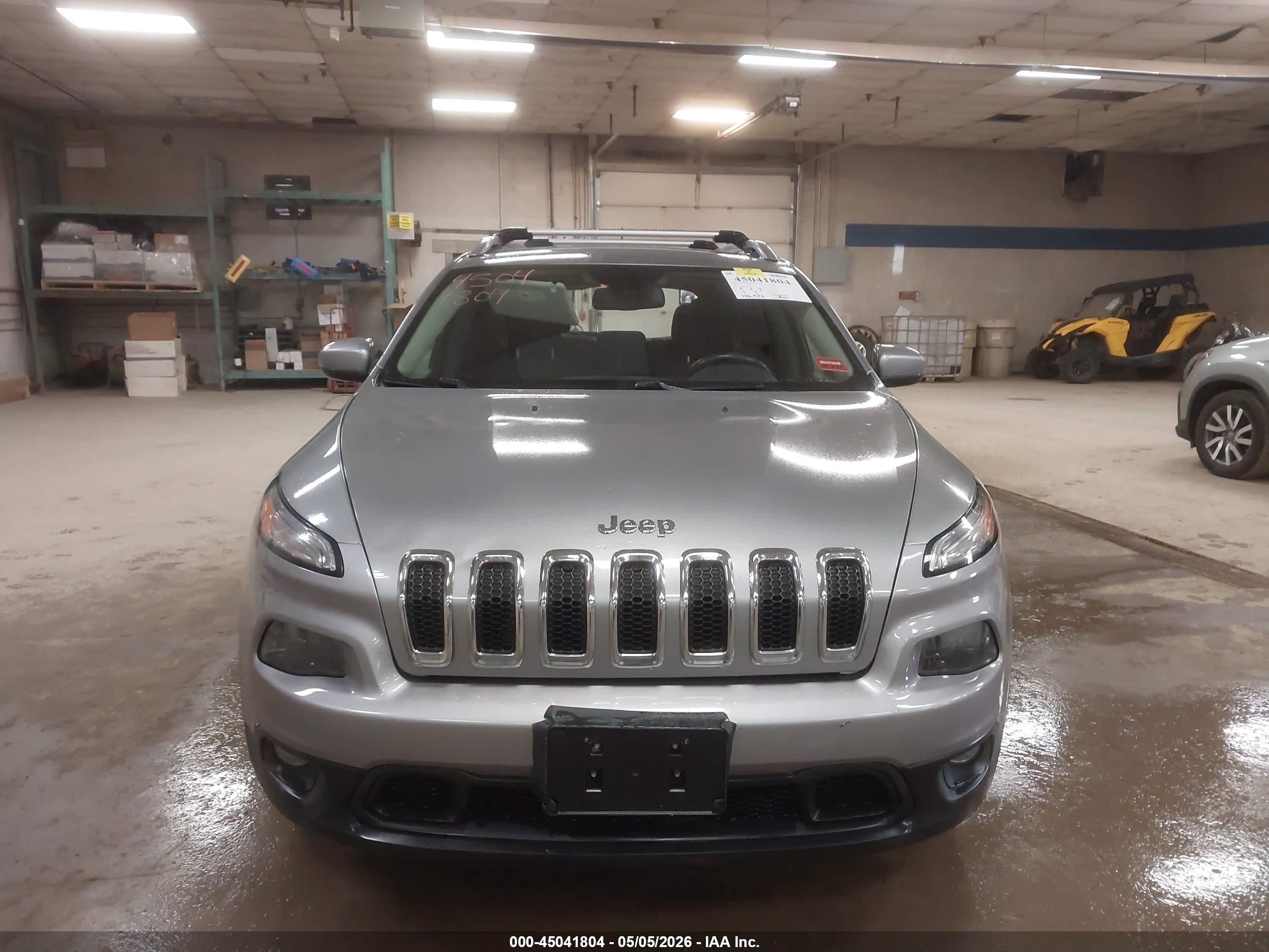 2015 Jeep Cherokee Latitude Silver vin: 1C4PJMCSXFW660066