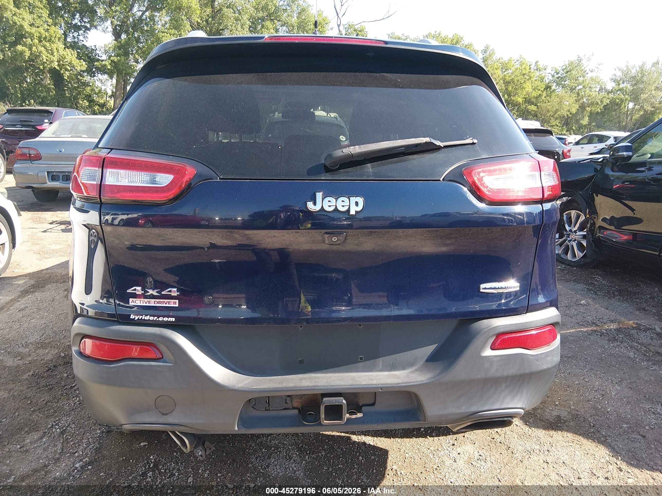 2015 Jeep Cherokee Latitude Синий vin: 1C4PJMCSXFW682276