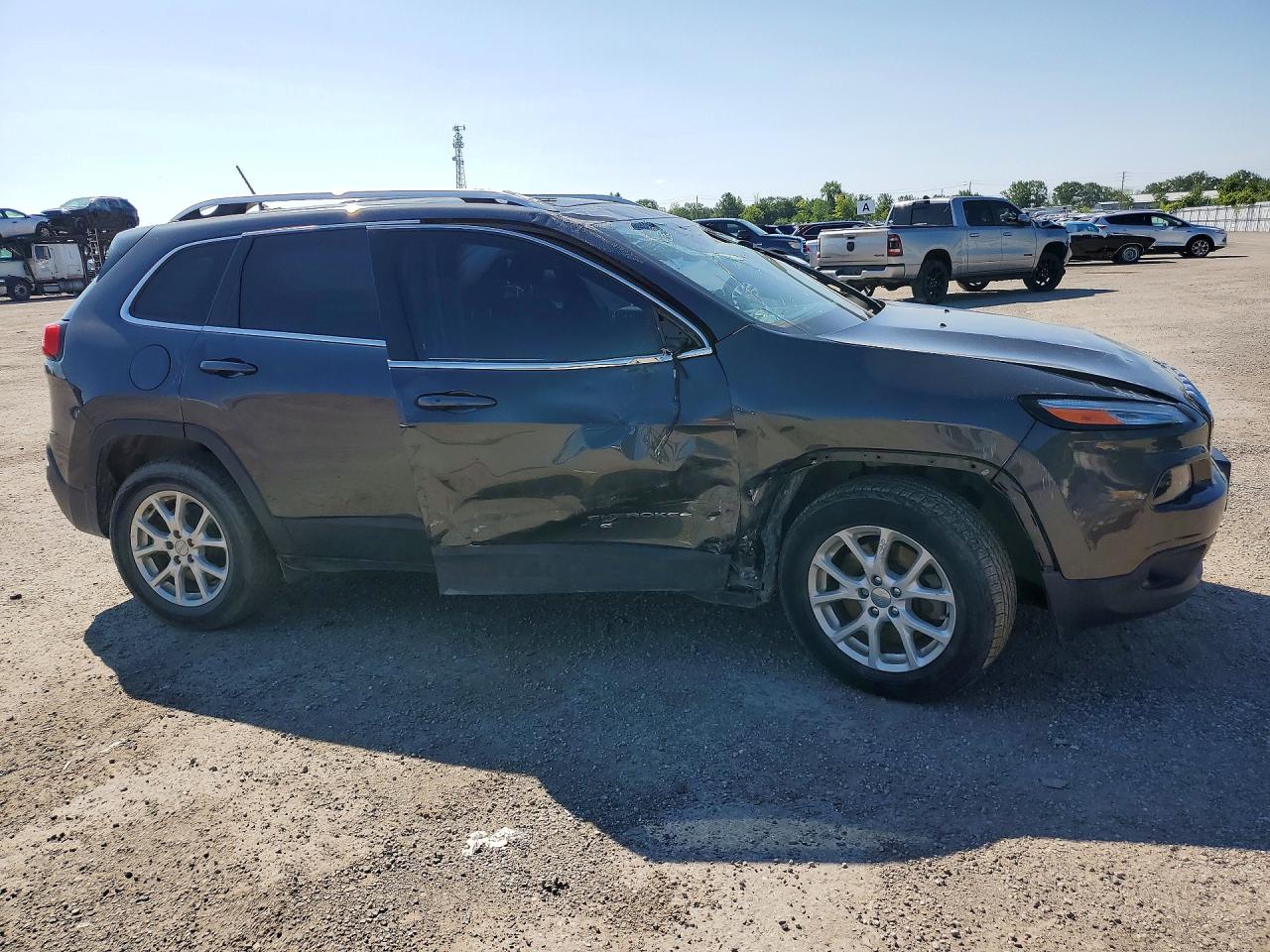 2015 Jeep Cherokee Latitude Gray vin: 1C4PJMCSXFW702817