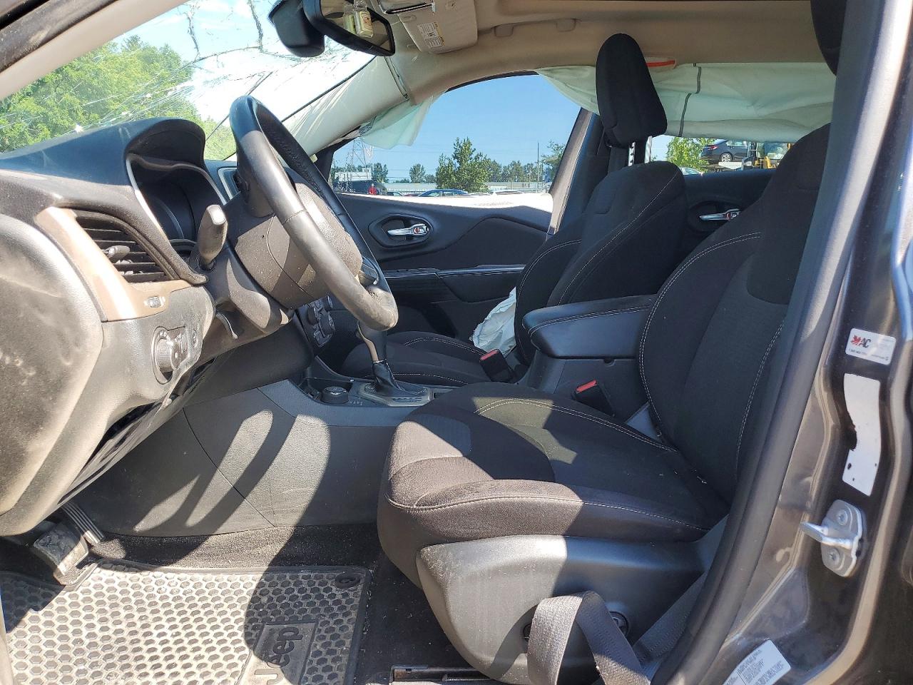 2015 Jeep Cherokee Latitude Gray vin: 1C4PJMCSXFW702817