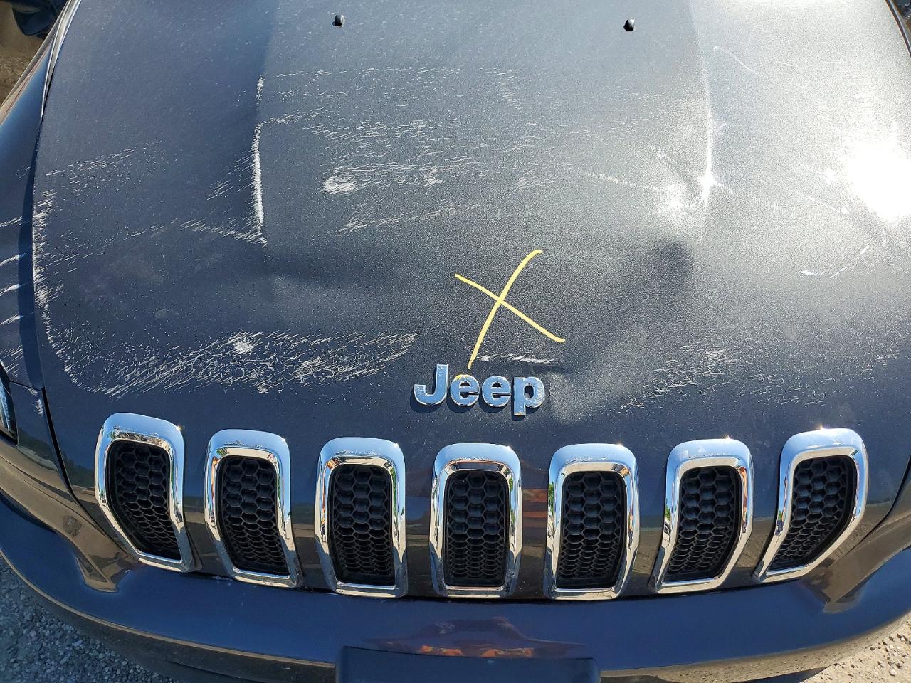 2015 Jeep Cherokee Latitude Gray vin: 1C4PJMCSXFW702817
