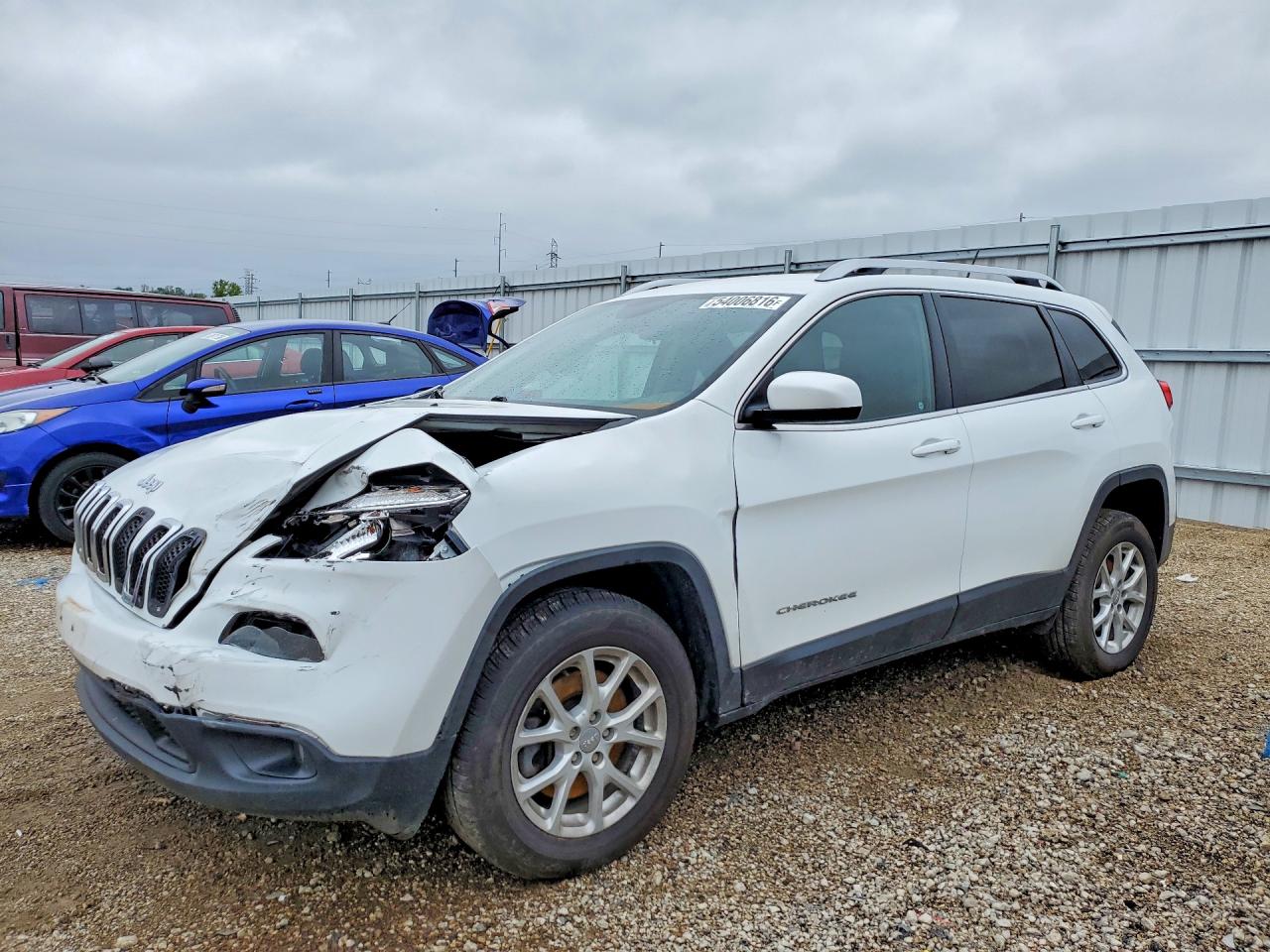 2015 Jeep Cherokee Latitude White vin: 1C4PJMCSXFW725854