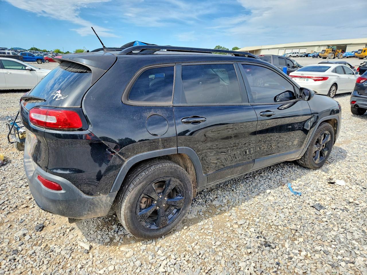 2015 Jeep Cherokee Latitude Black vin: 1C4PJMCSXFW750446