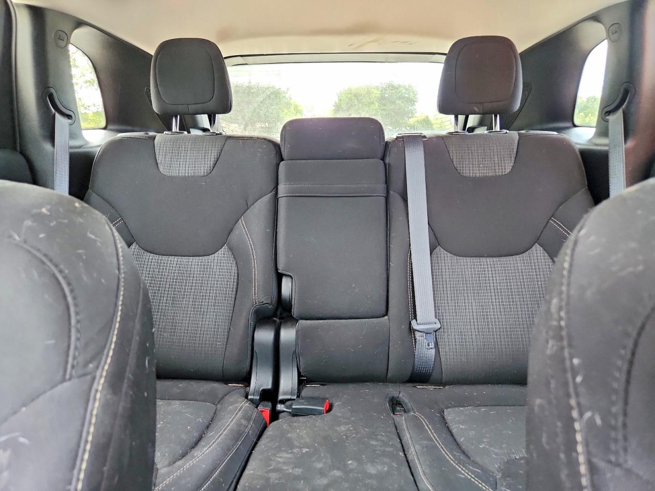 2015 Jeep Cherokee Latitude Black vin: 1C4PJMCSXFW750446