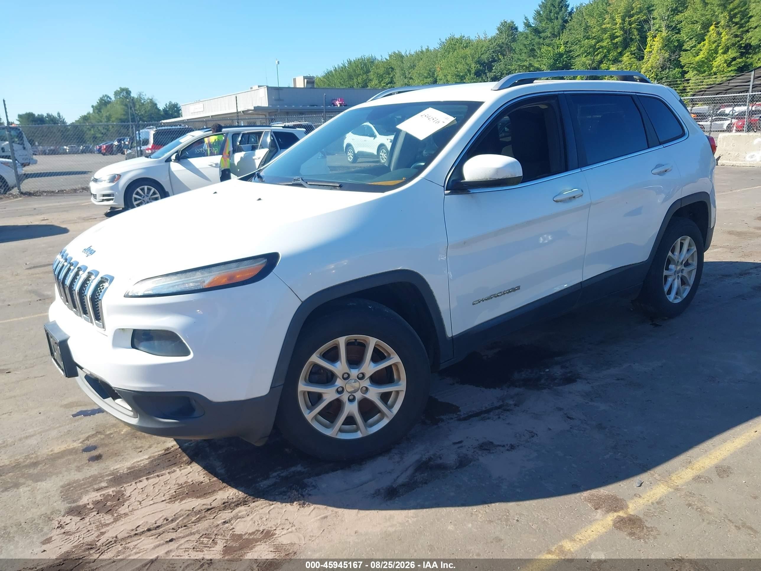 2015 Jeep Cherokee Latitude White vin: 1C4PJMCSXFW792244