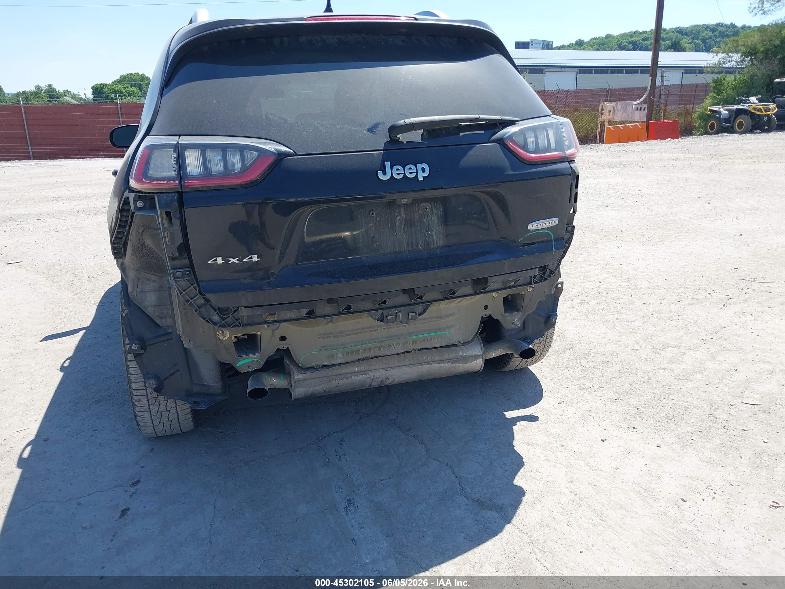 2019 Jeep Cherokee Latitude 4x4 Black vin: 1C4PJMCX3KD189556