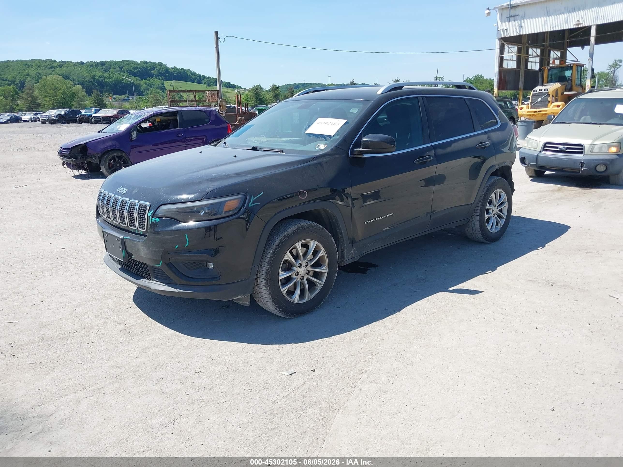 2019 Jeep Cherokee Latitude 4x4 Black vin: 1C4PJMCX3KD189556