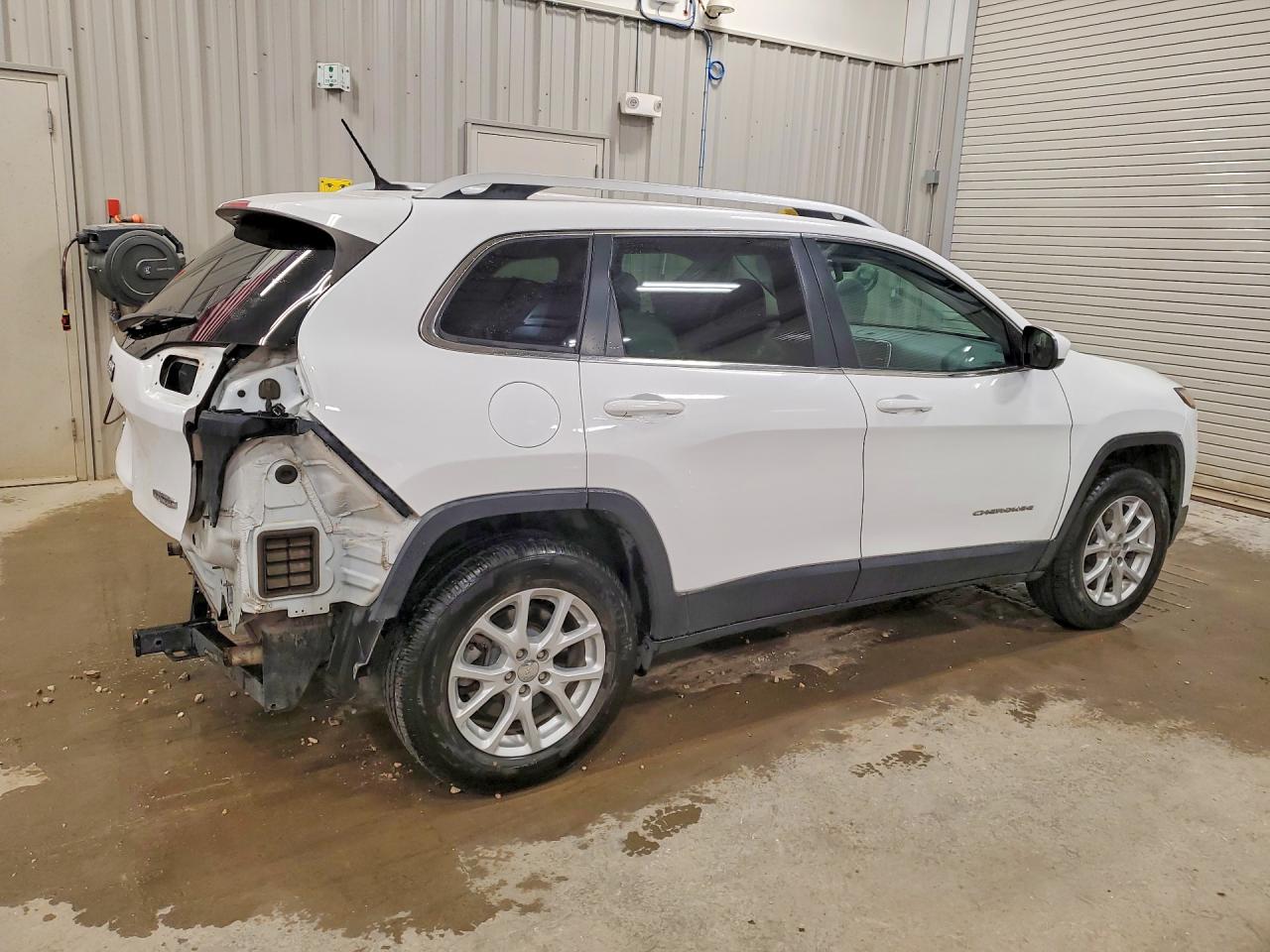 2018 Jeep Cherokee Latitude Белый vin: 1C4PJMCX7JD545392