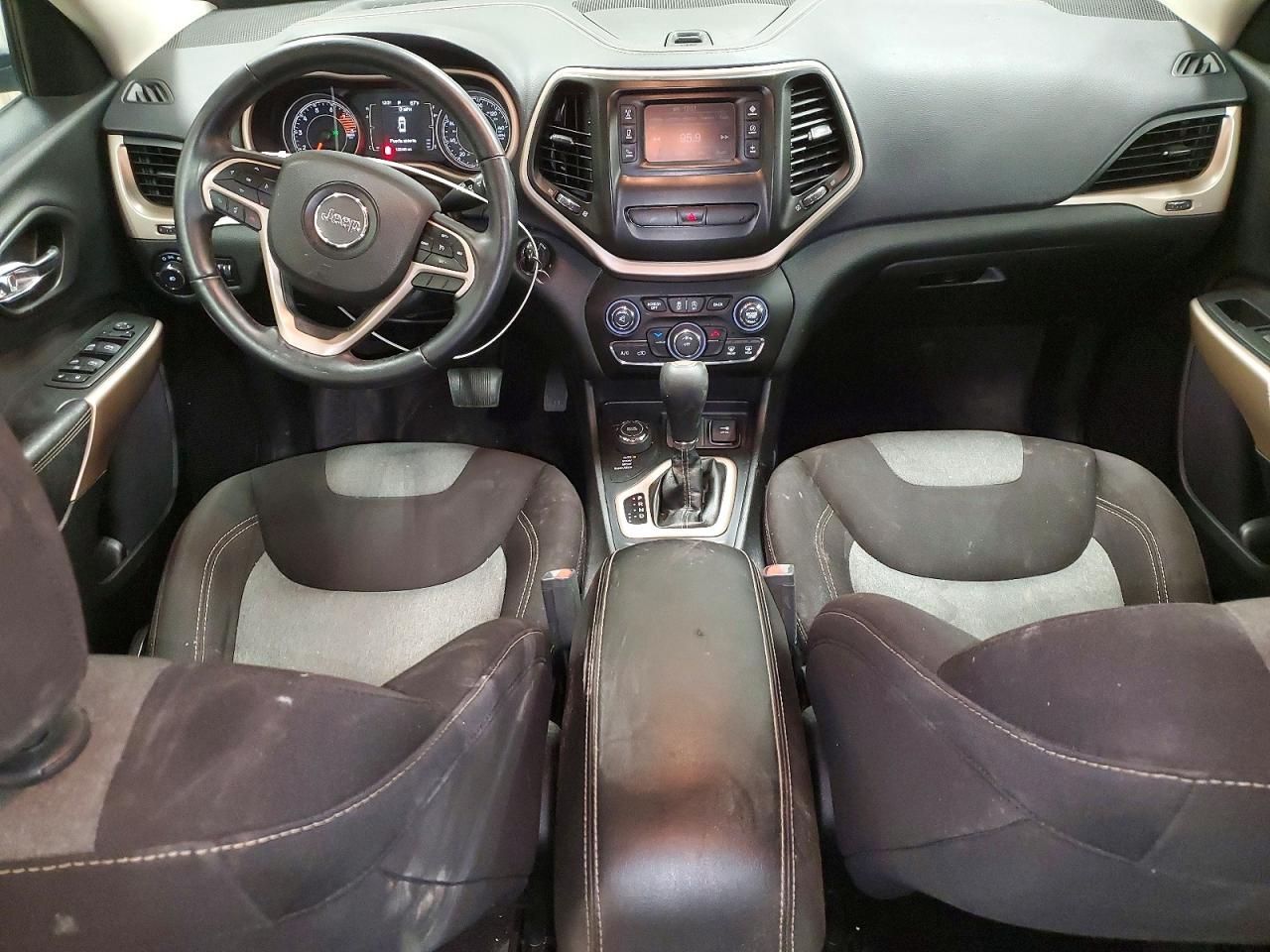 2018 Jeep Cherokee Latitude Белый vin: 1C4PJMCX7JD545392