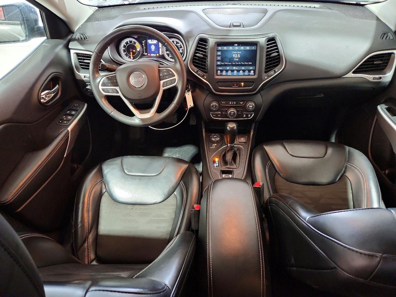 2022 Jeep Cherokee Latitude Charcoal vin: 1C4PJMCX8ND540806