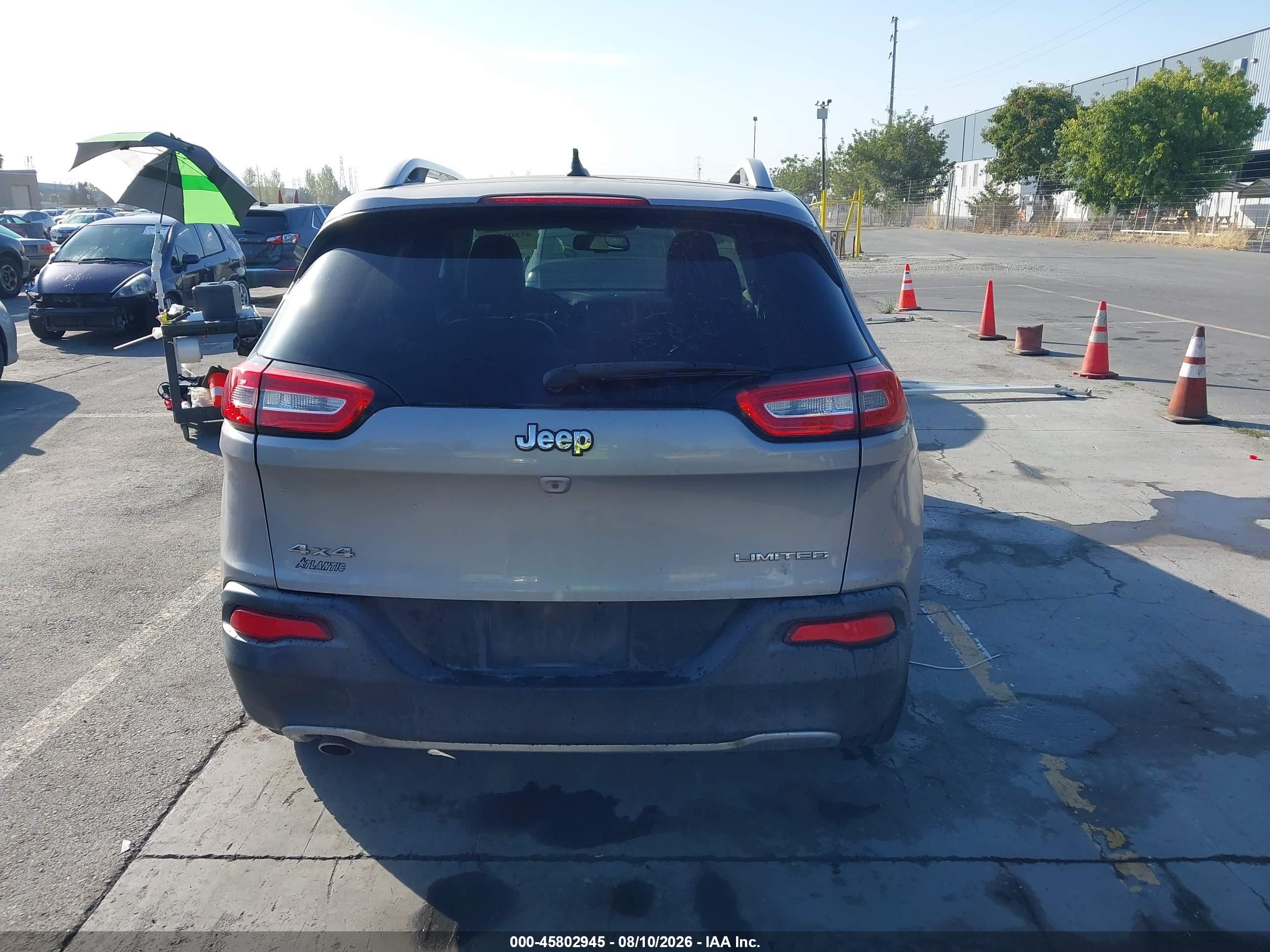 2015 Jeep Cherokee Limited Silver vin: 1C4PJMDB0FW538380