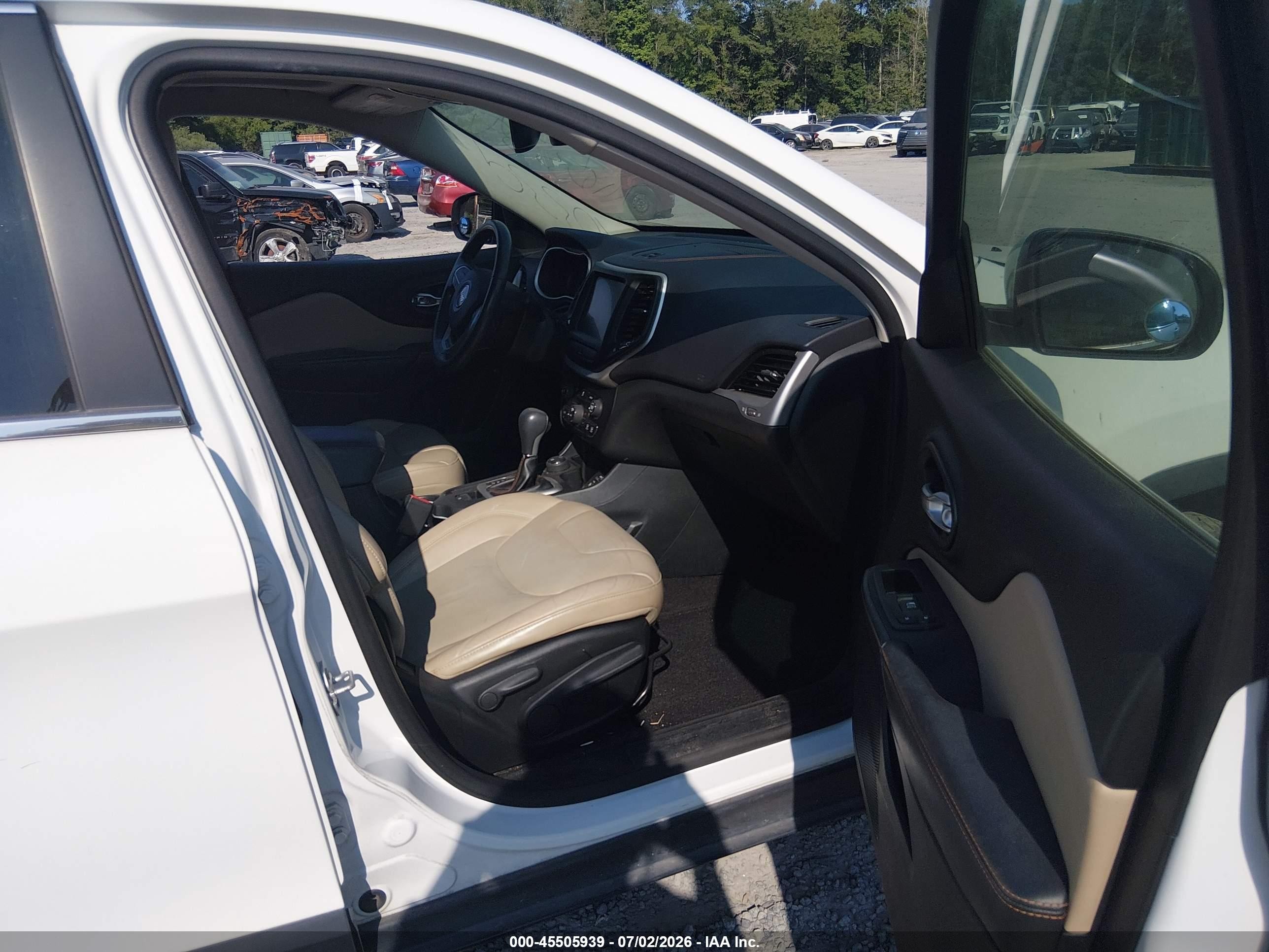 2015 Jeep Cherokee Limited White vin: 1C4PJMDB0FW563263