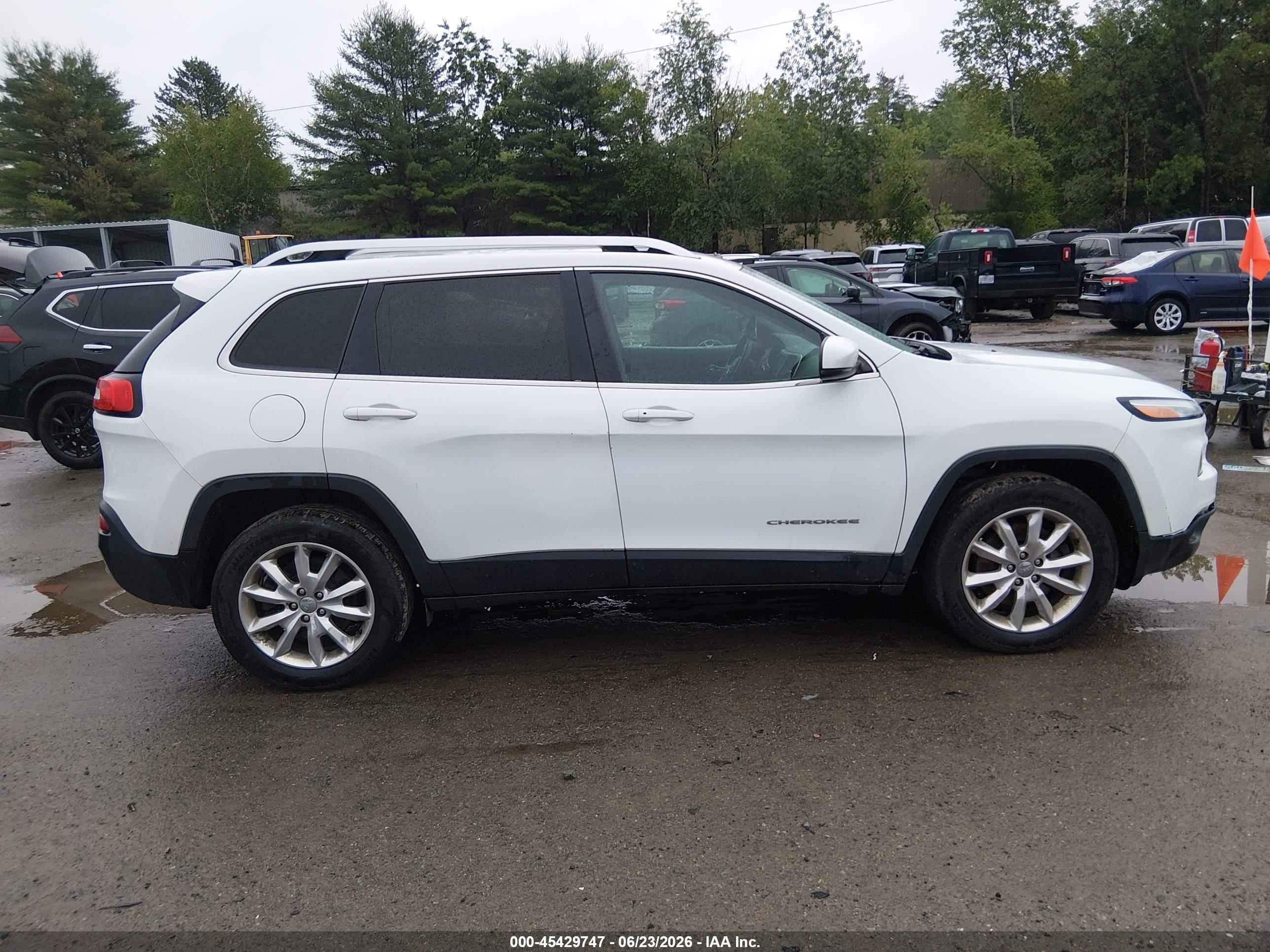 2015 Jeep Cherokee Limited White vin: 1C4PJMDB0FW711105
