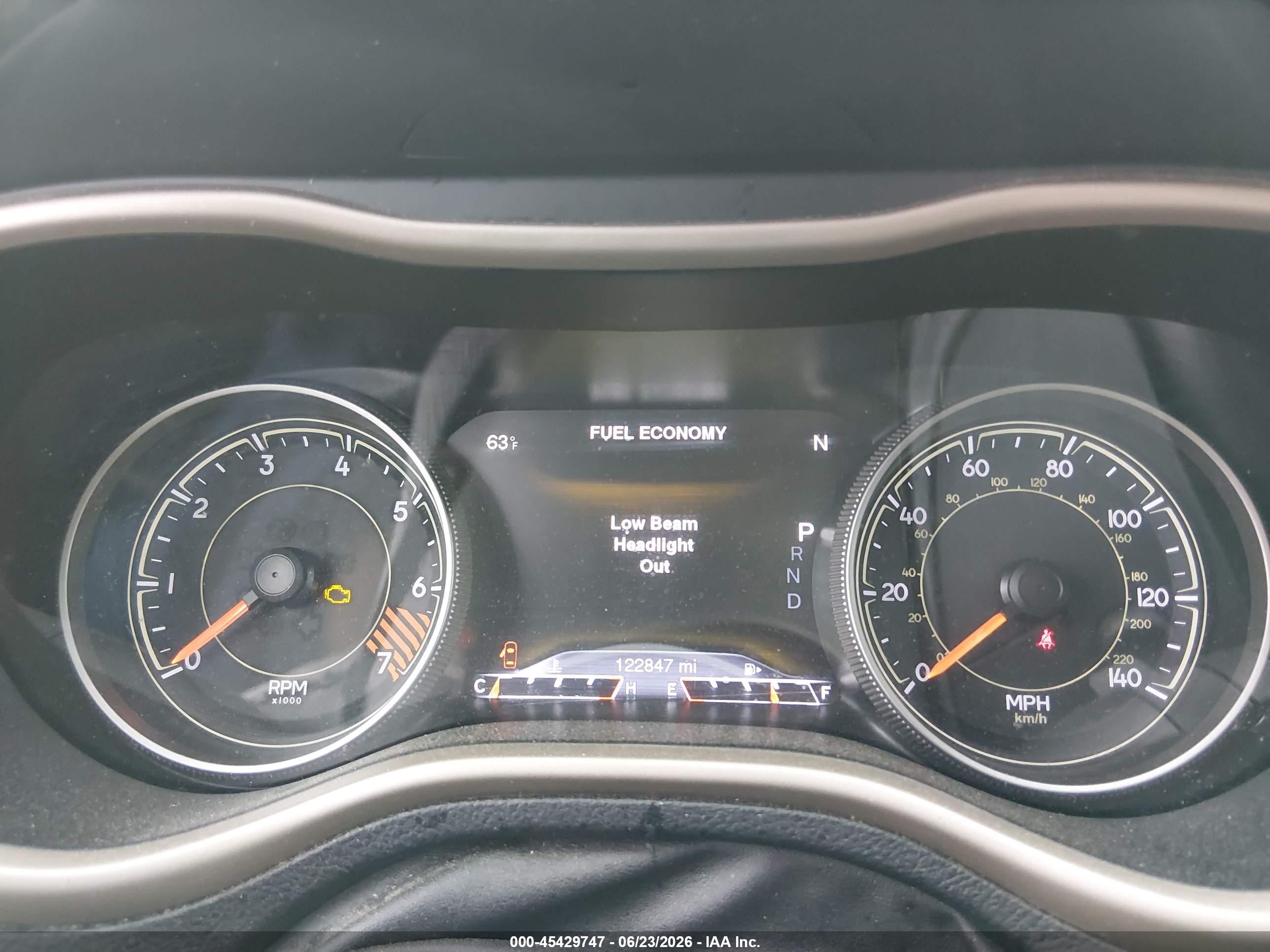 2015 Jeep Cherokee Limited White vin: 1C4PJMDB0FW711105