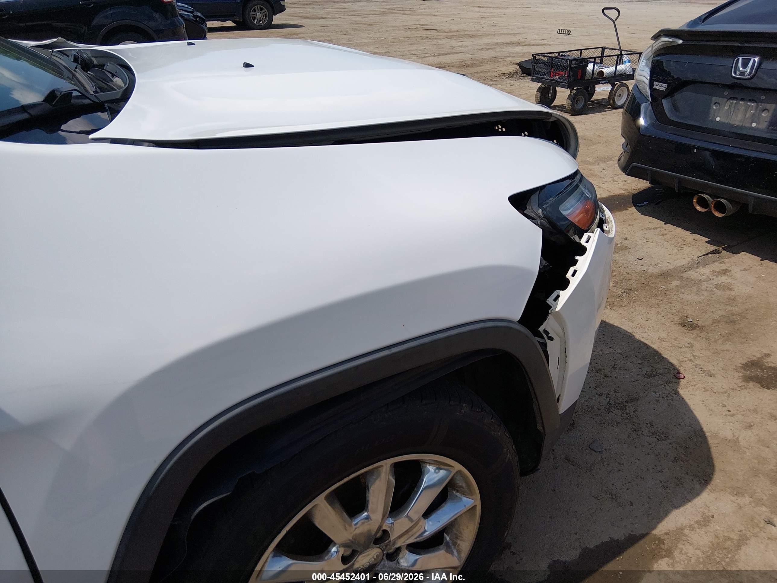2015 Jeep Cherokee Limited White vin: 1C4PJMDB1FW610669