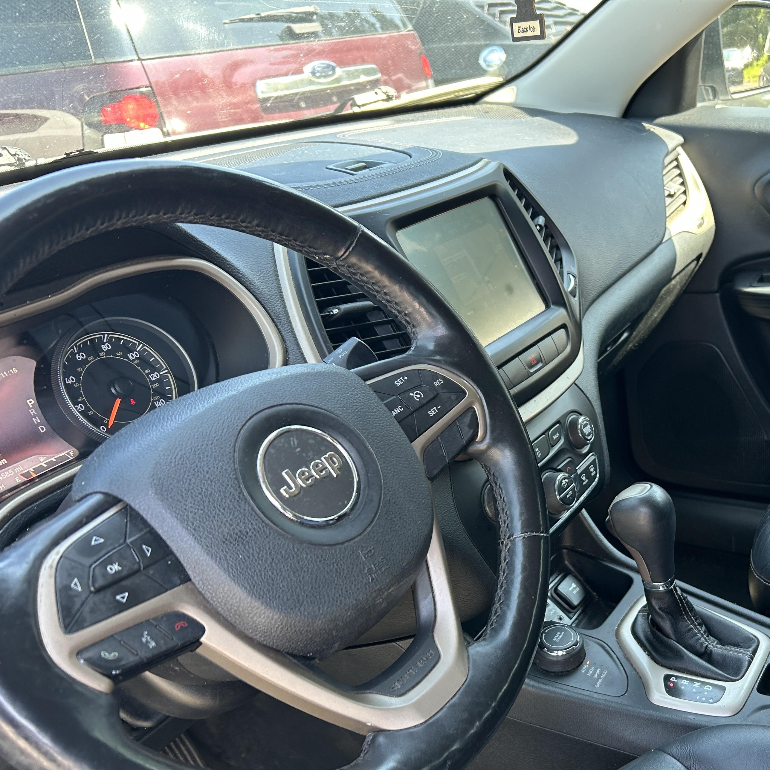 2015 Jeep Cherokee Limited vin: 1C4PJMDB1FW636334