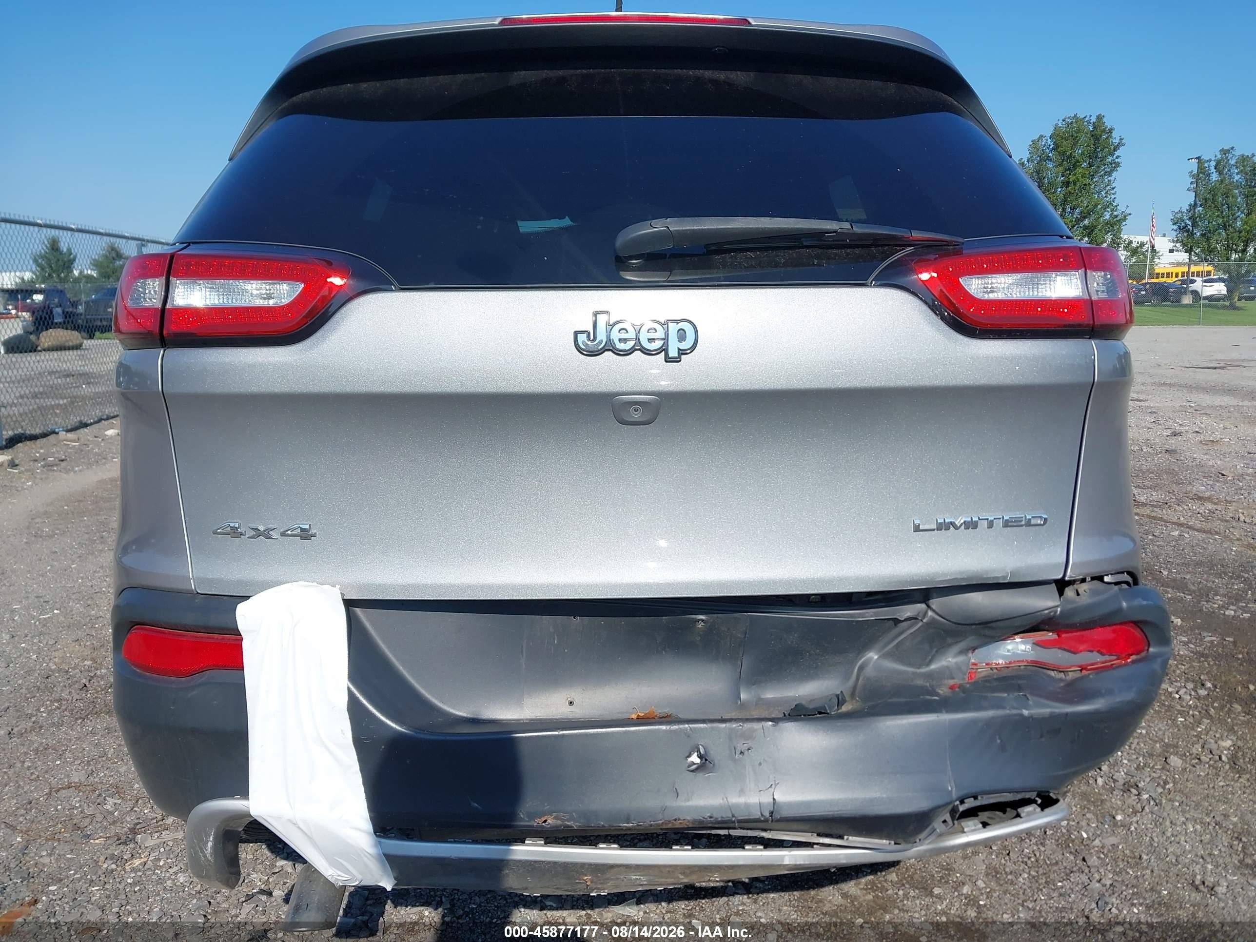 2015 Jeep Cherokee Limited Silver vin: 1C4PJMDB4FW571723
