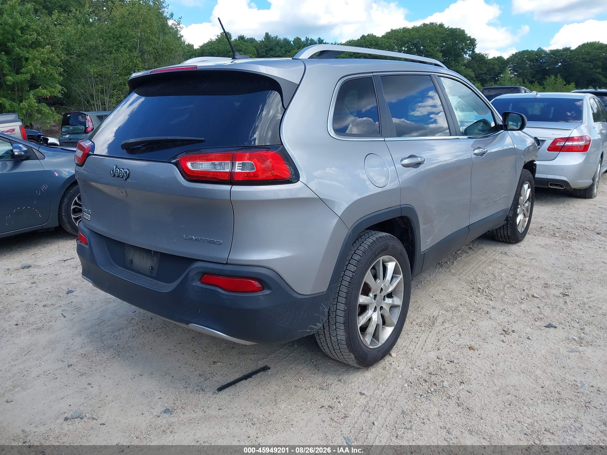 2015 Jeep Cherokee Limited Silver vin: 1C4PJMDB4FW728425