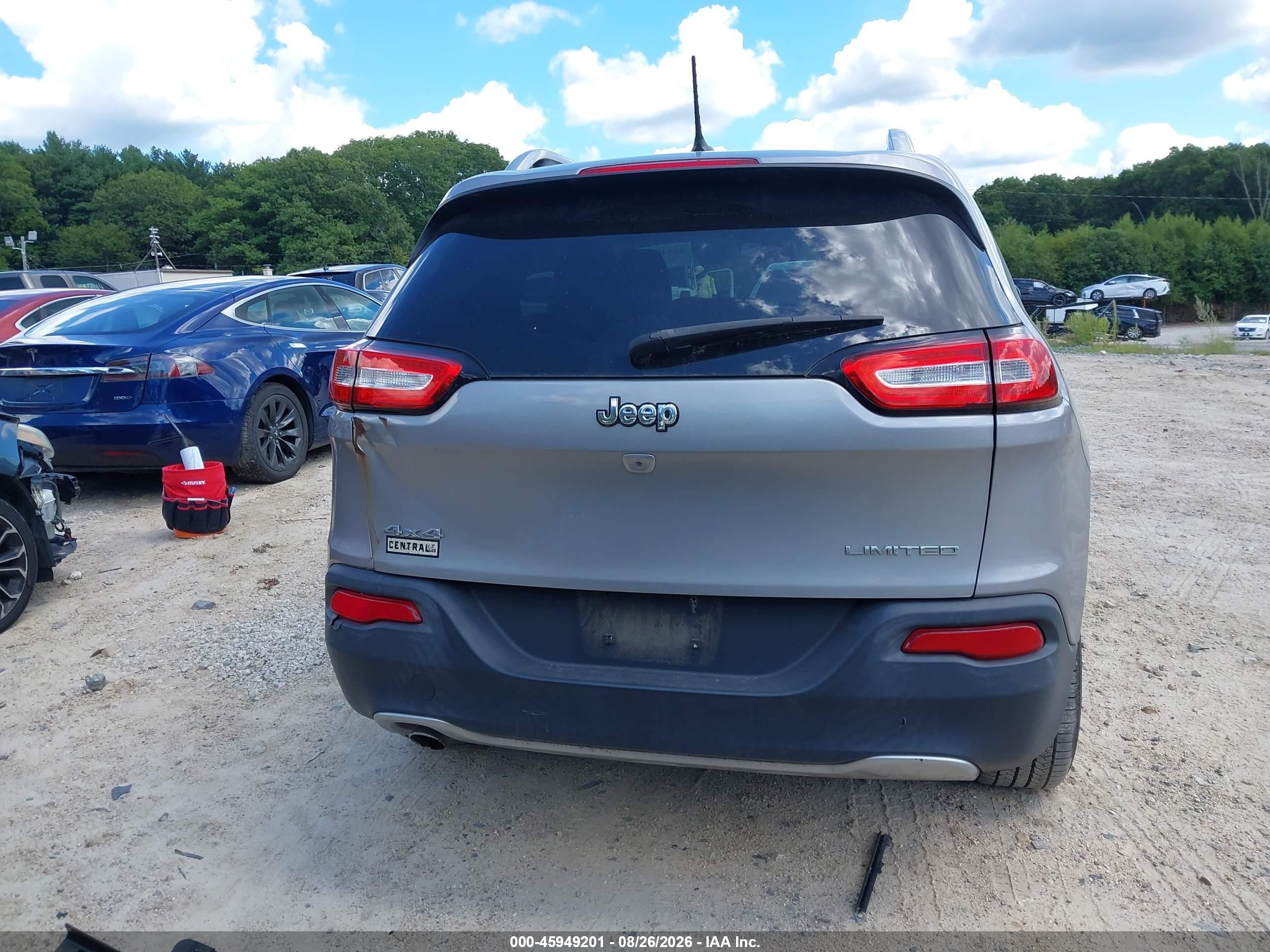 2015 Jeep Cherokee Limited Silver vin: 1C4PJMDB4FW728425
