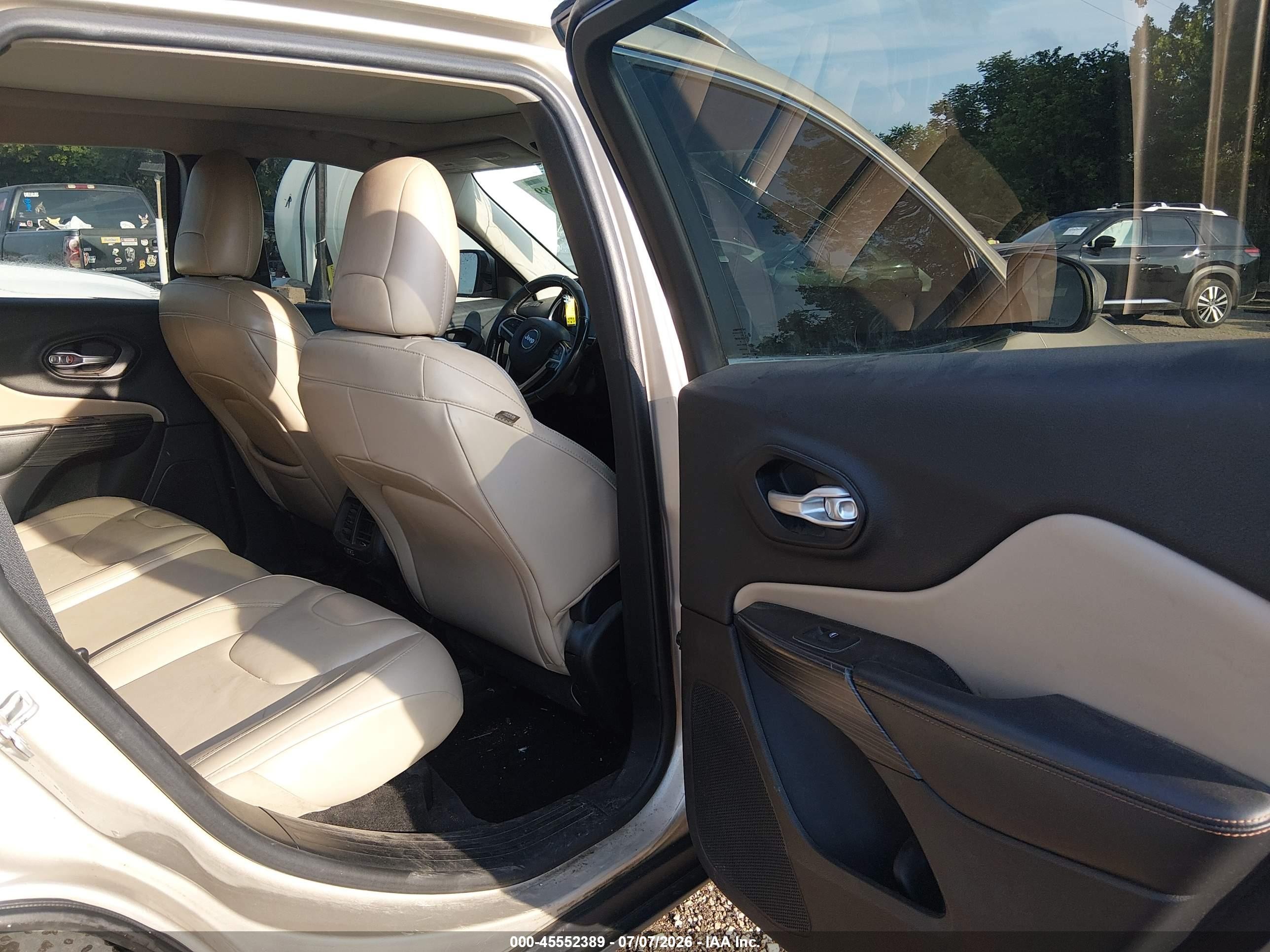 2015 Jeep Cherokee Limited Gold vin: 1C4PJMDB5FW557085