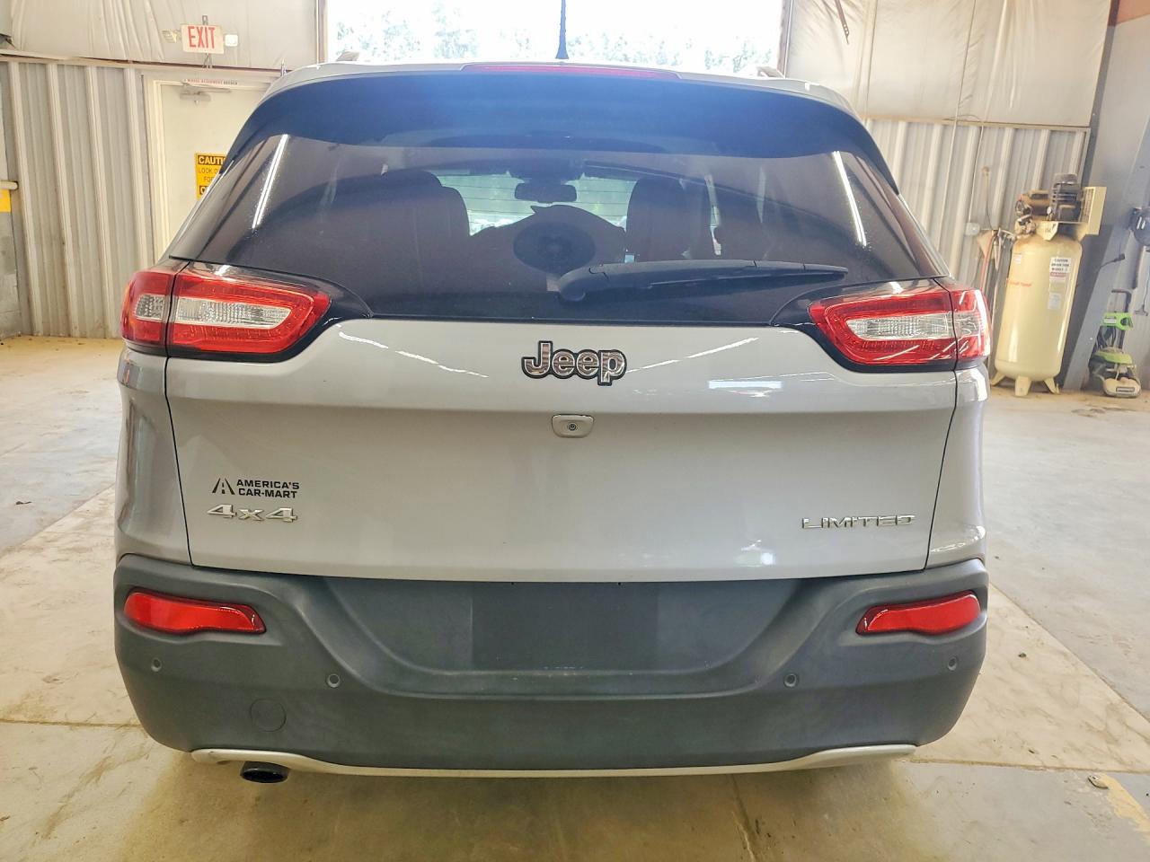 2018 Jeep Cherokee Limited Silver vin: 1C4PJMDB7JD564396