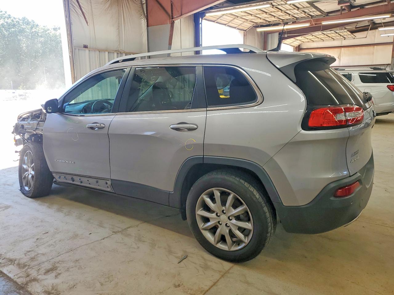2018 Jeep Cherokee Limited Silver vin: 1C4PJMDB7JD564396