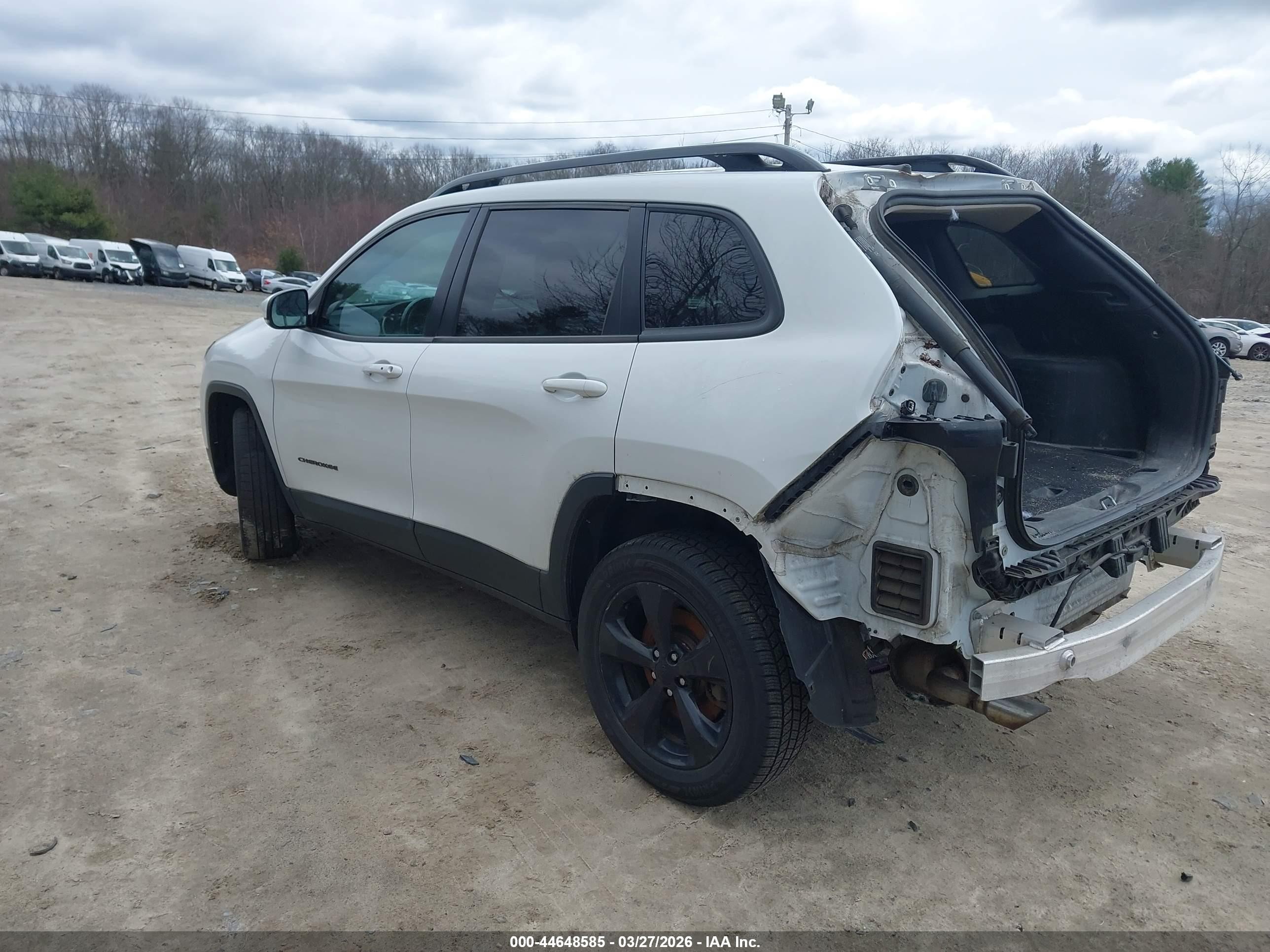 2018 Jeep Cherokee Limited 4x4 White vin: 1C4PJMDB7JD603178