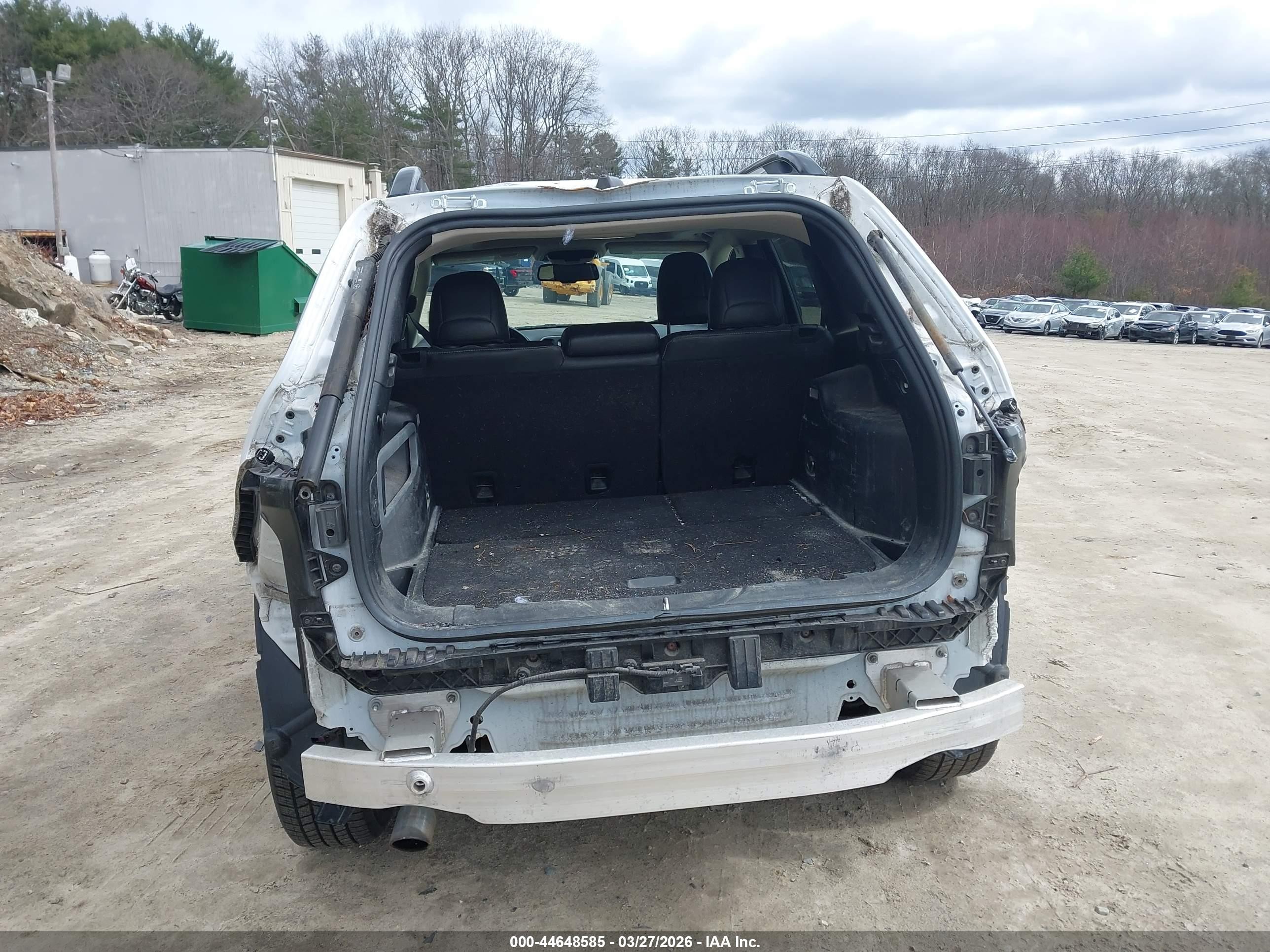 2018 Jeep Cherokee Limited 4x4 White vin: 1C4PJMDB7JD603178