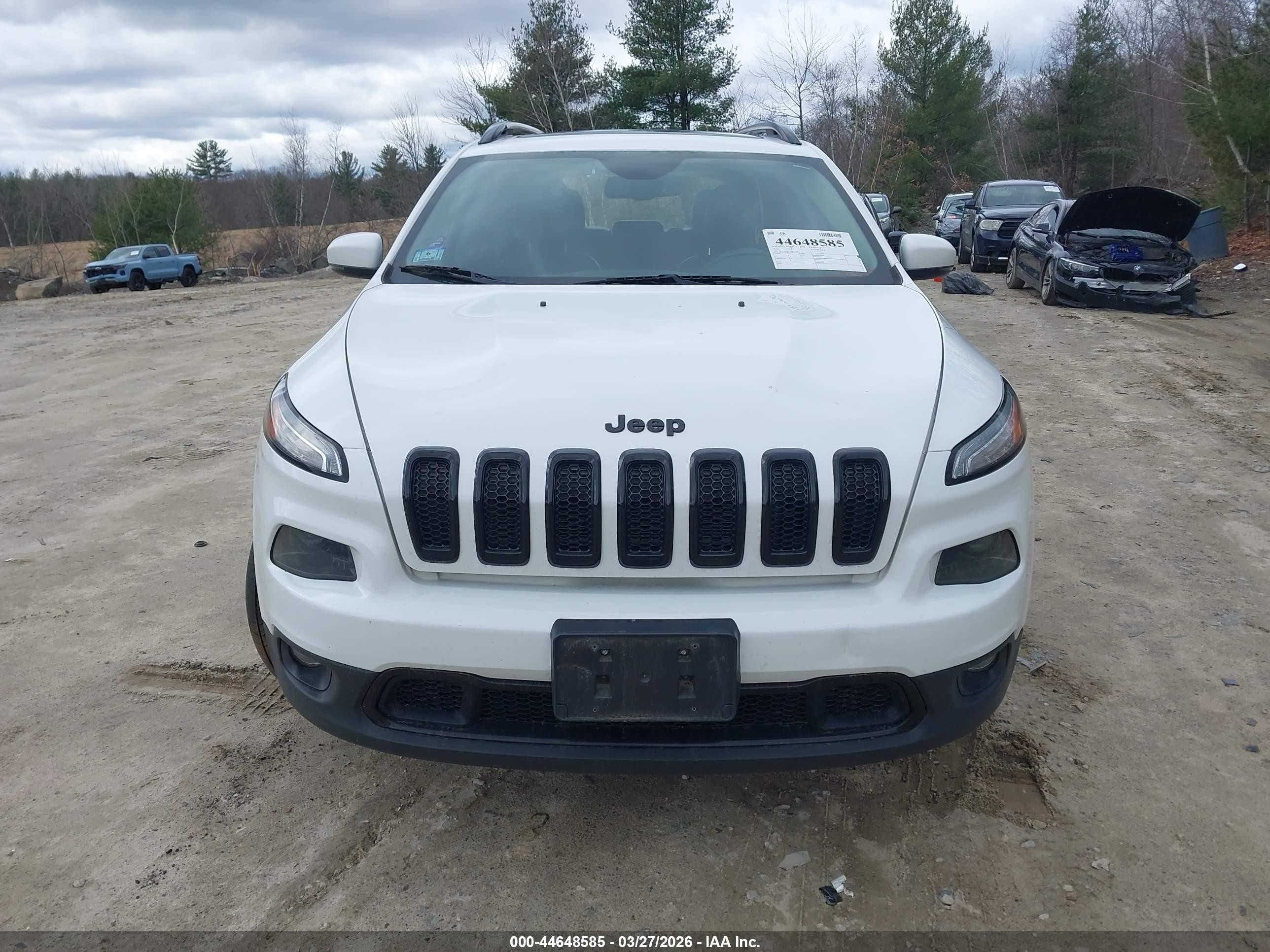 2018 Jeep Cherokee Limited 4x4 White vin: 1C4PJMDB7JD603178