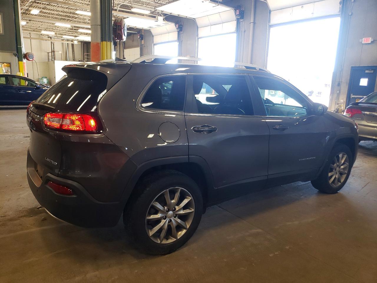 2018 Jeep Cherokee Limited Gray vin: 1C4PJMDB8JD559739