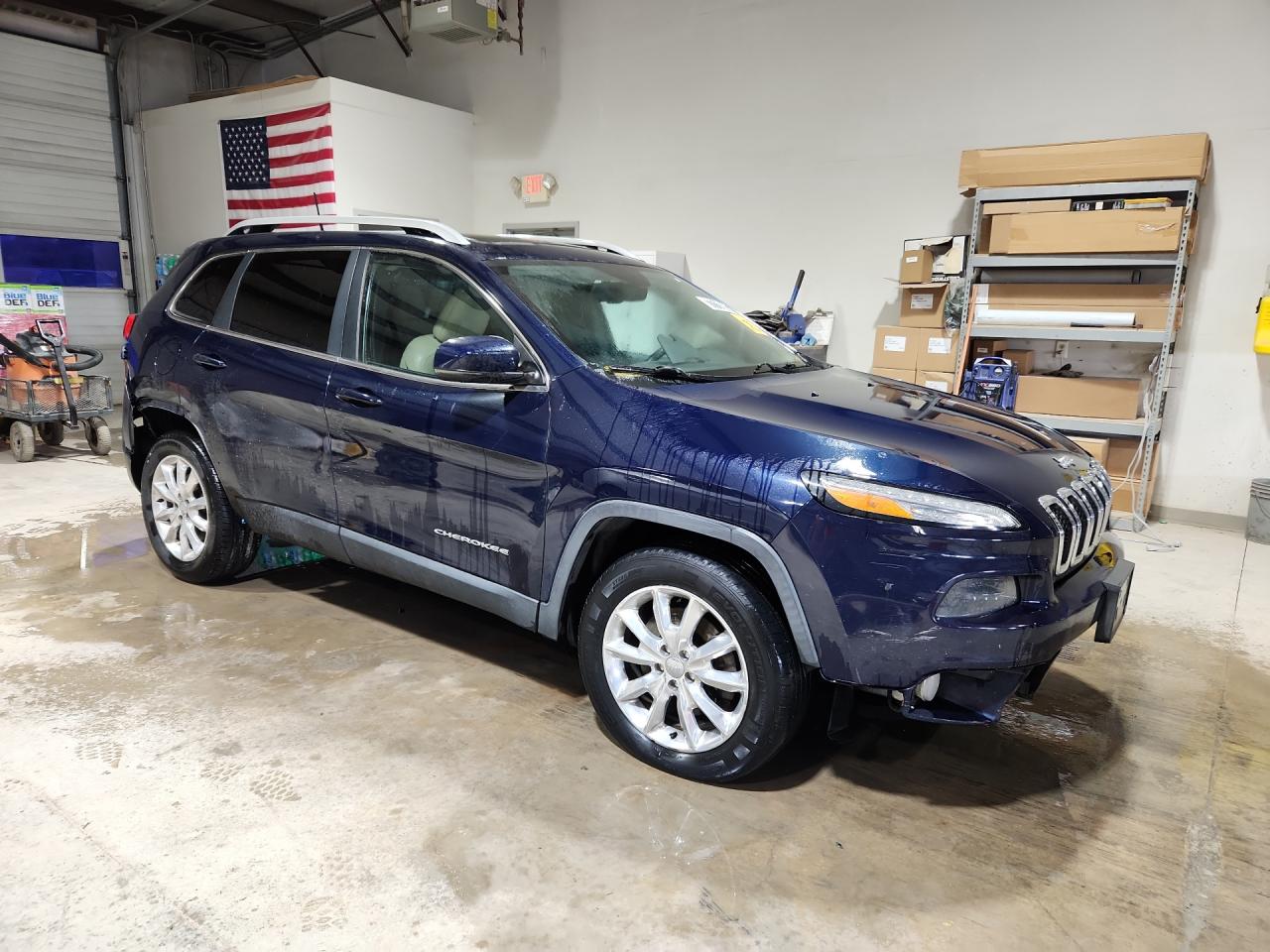 2016 Jeep Cherokee Limited Blue vin: 1C4PJMDB9GW259771 Damage: Right Front Tire, Worn, Replacement Required