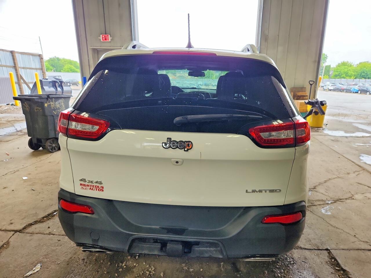 2015 Jeep Cherokee Limited White vin: 1C4PJMDBXFW640981