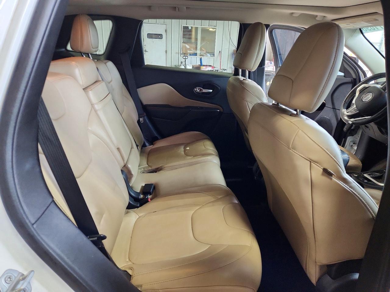 2015 Jeep Cherokee Limited White vin: 1C4PJMDBXFW640981