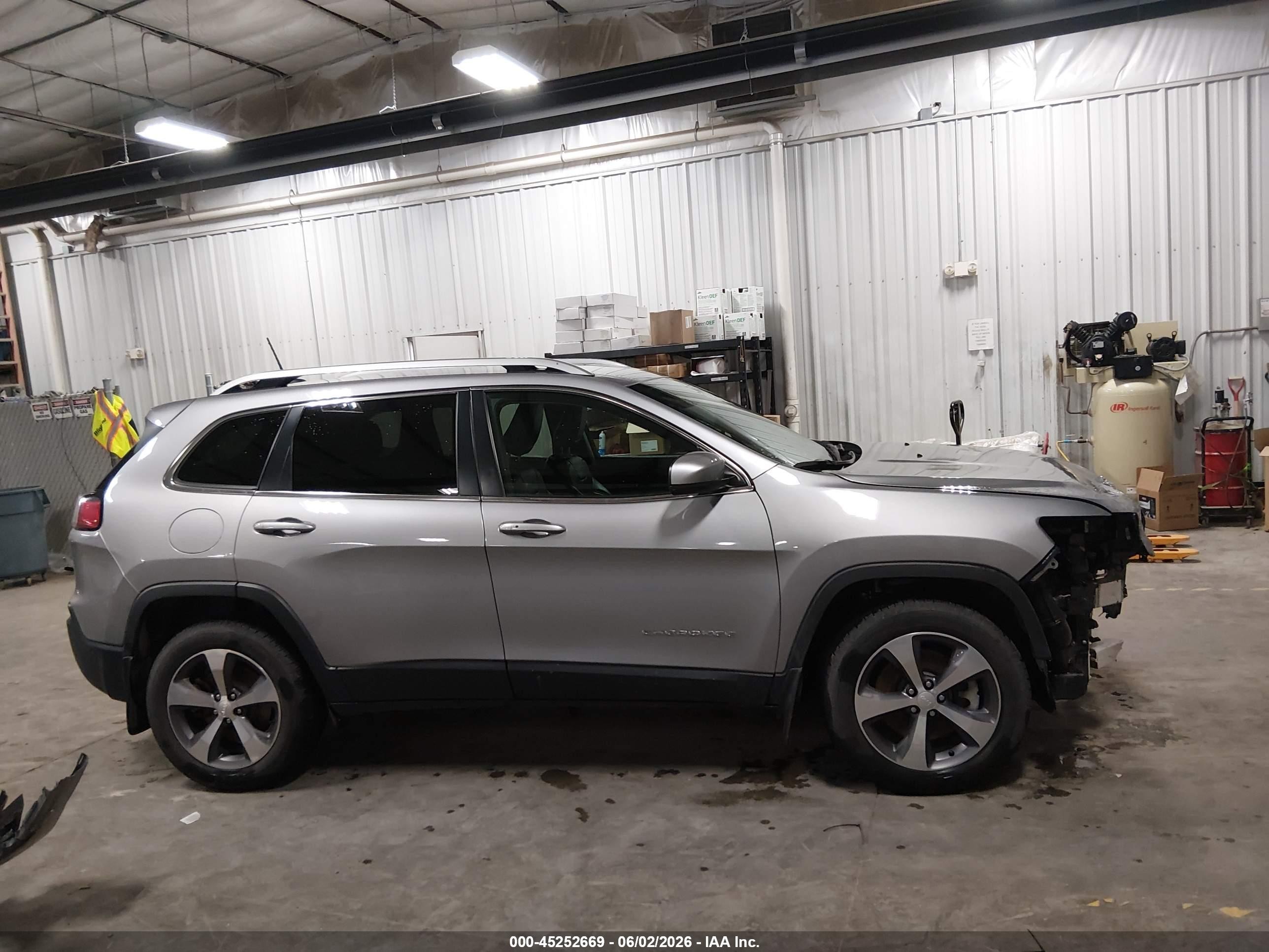 2019 Jeep Cherokee Limited 4x4 Серый vin: 1C4PJMDN9KD180549