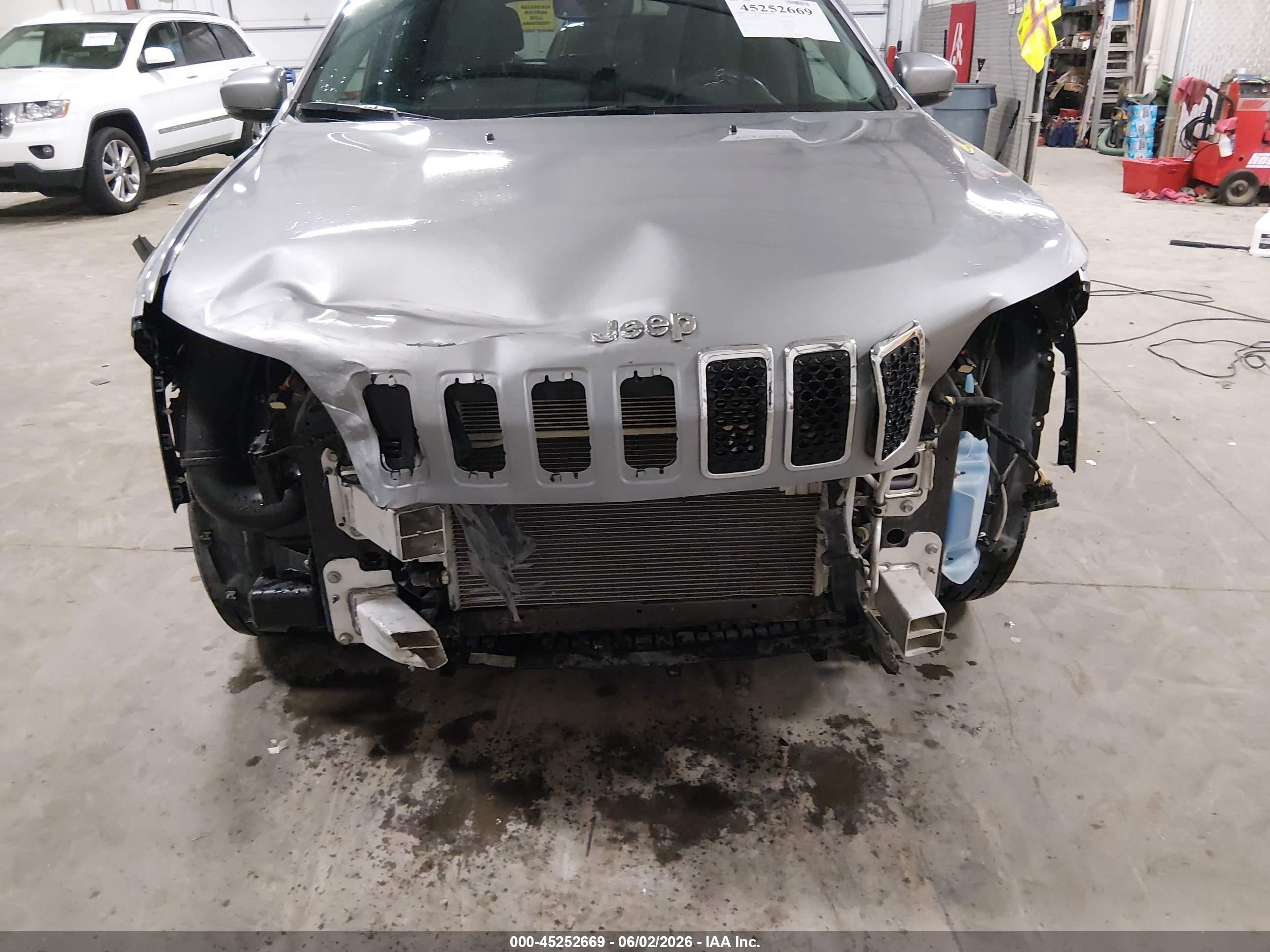 2019 Jeep Cherokee Limited 4x4 Серый vin: 1C4PJMDN9KD180549