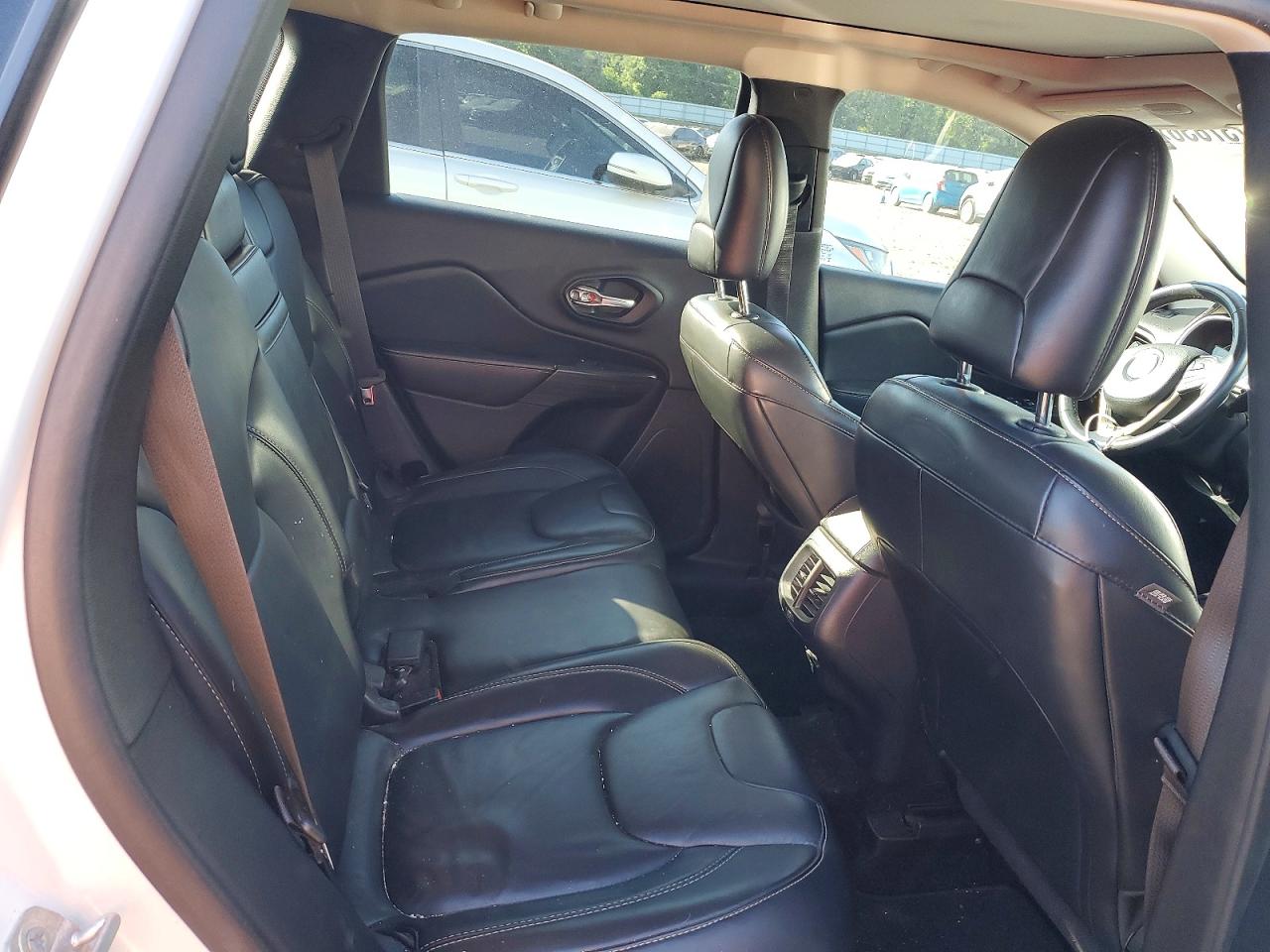 2015 Jeep Cherokee Limited White vin: 1C4PJMDS0FW682222