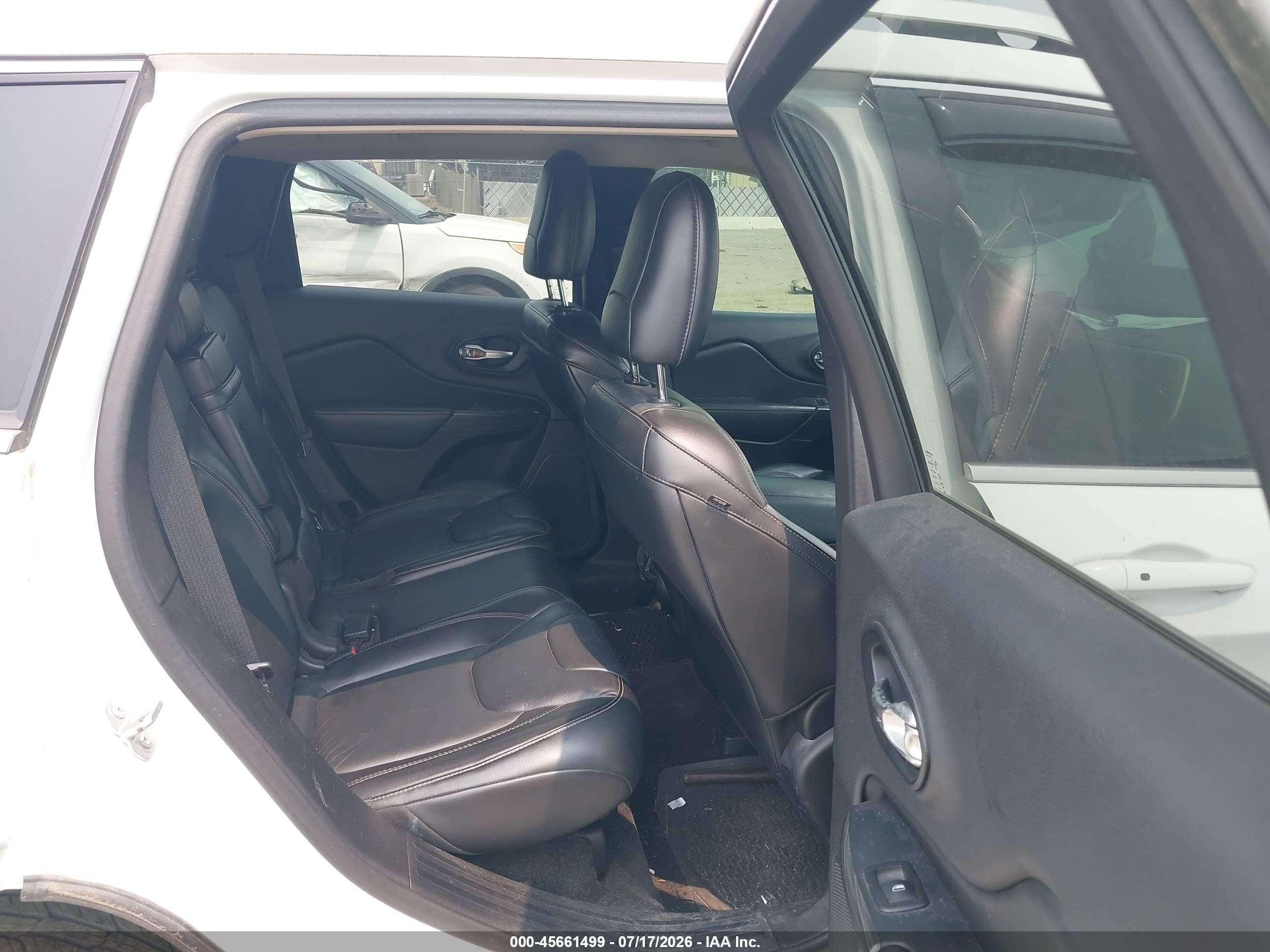 2015 Jeep Cherokee Limited Белый vin: 1C4PJMDS0FW688358