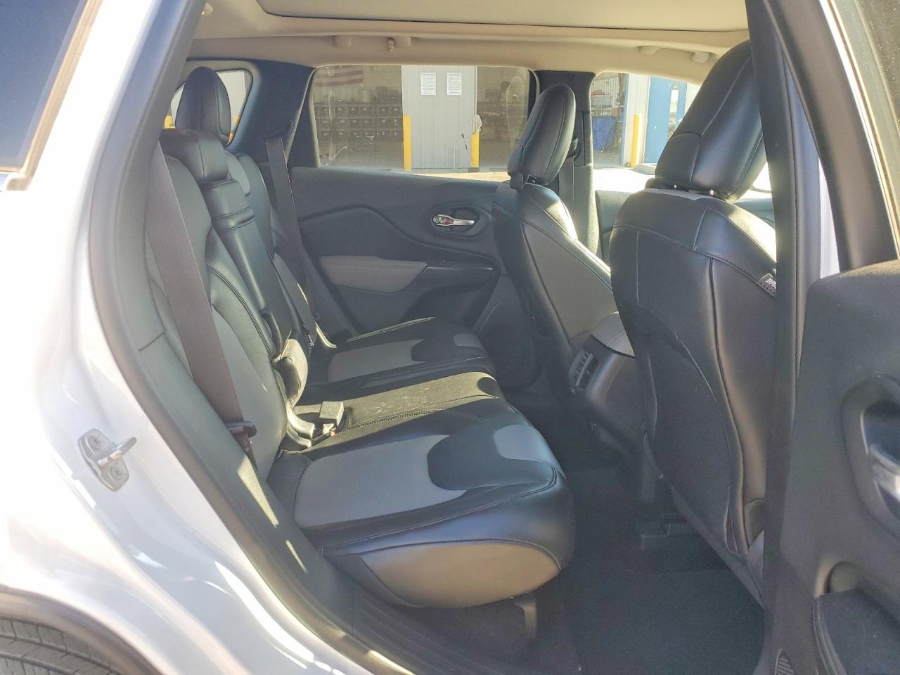 2014 Jeep Cherokee Limited White vin: 1C4PJMDS1EW236658