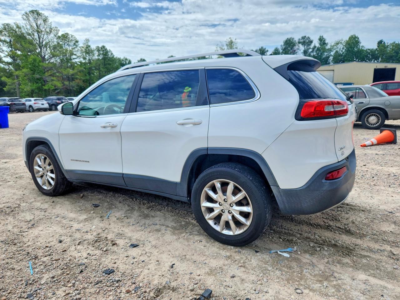 2014 Jeep Cherokee Limited White vin: 1C4PJMDS2EW197711